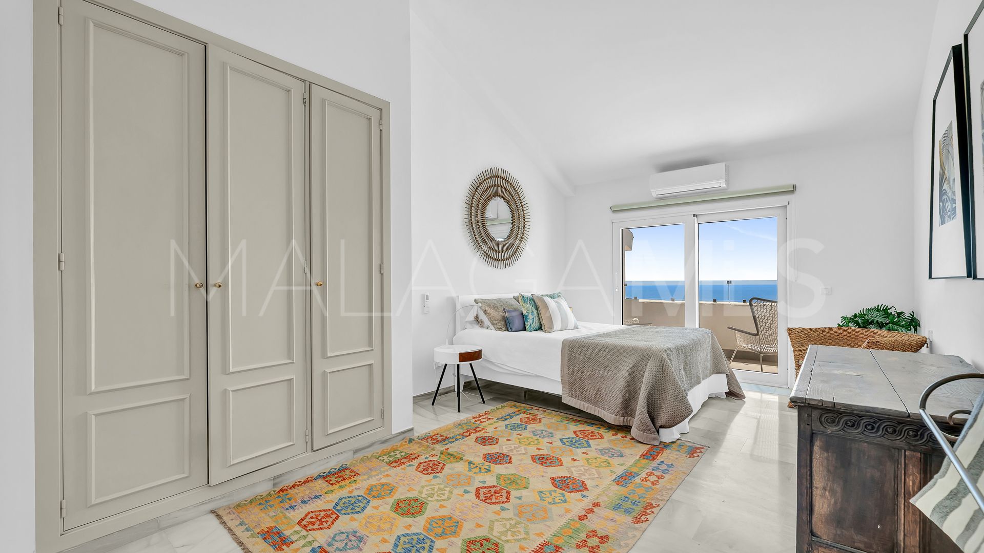 For sale Altos de Elviria apartment with 2 bedrooms