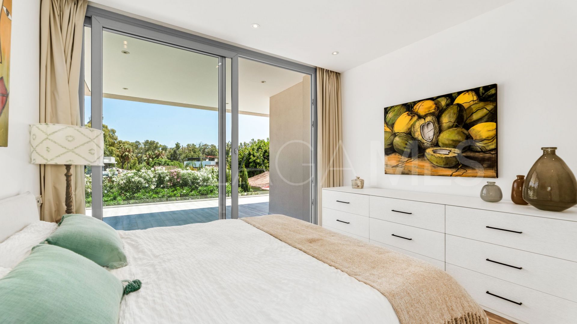 5 bedrooms villa for sale in San Pedro Playa