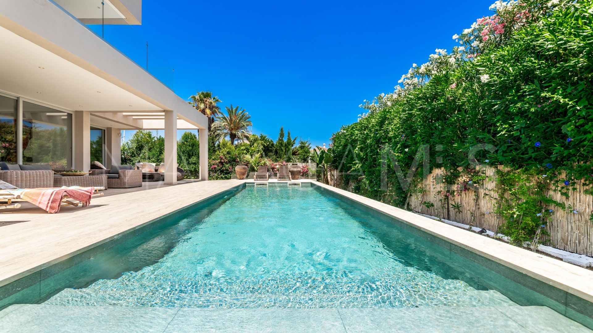 5 bedrooms villa for sale in San Pedro Playa