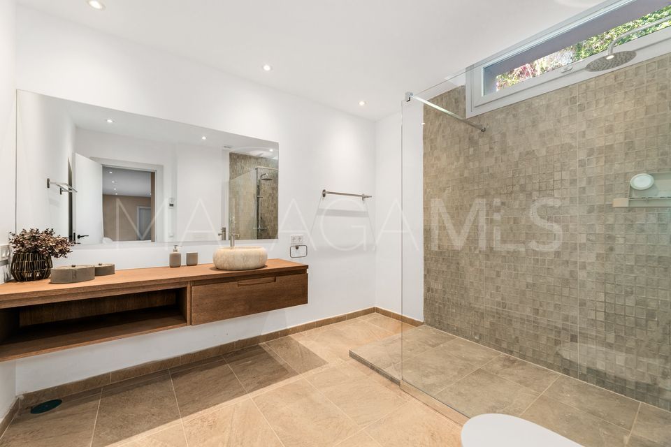 5 bedrooms villa for sale in San Pedro Playa