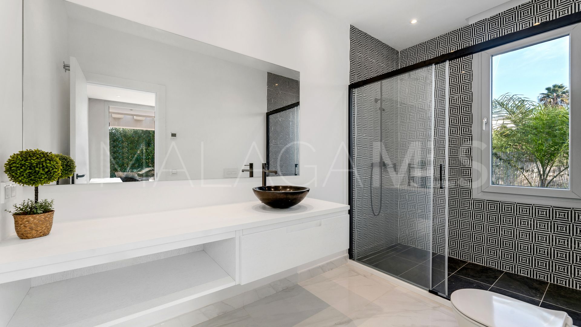 Villa for sale in San Pedro Playa