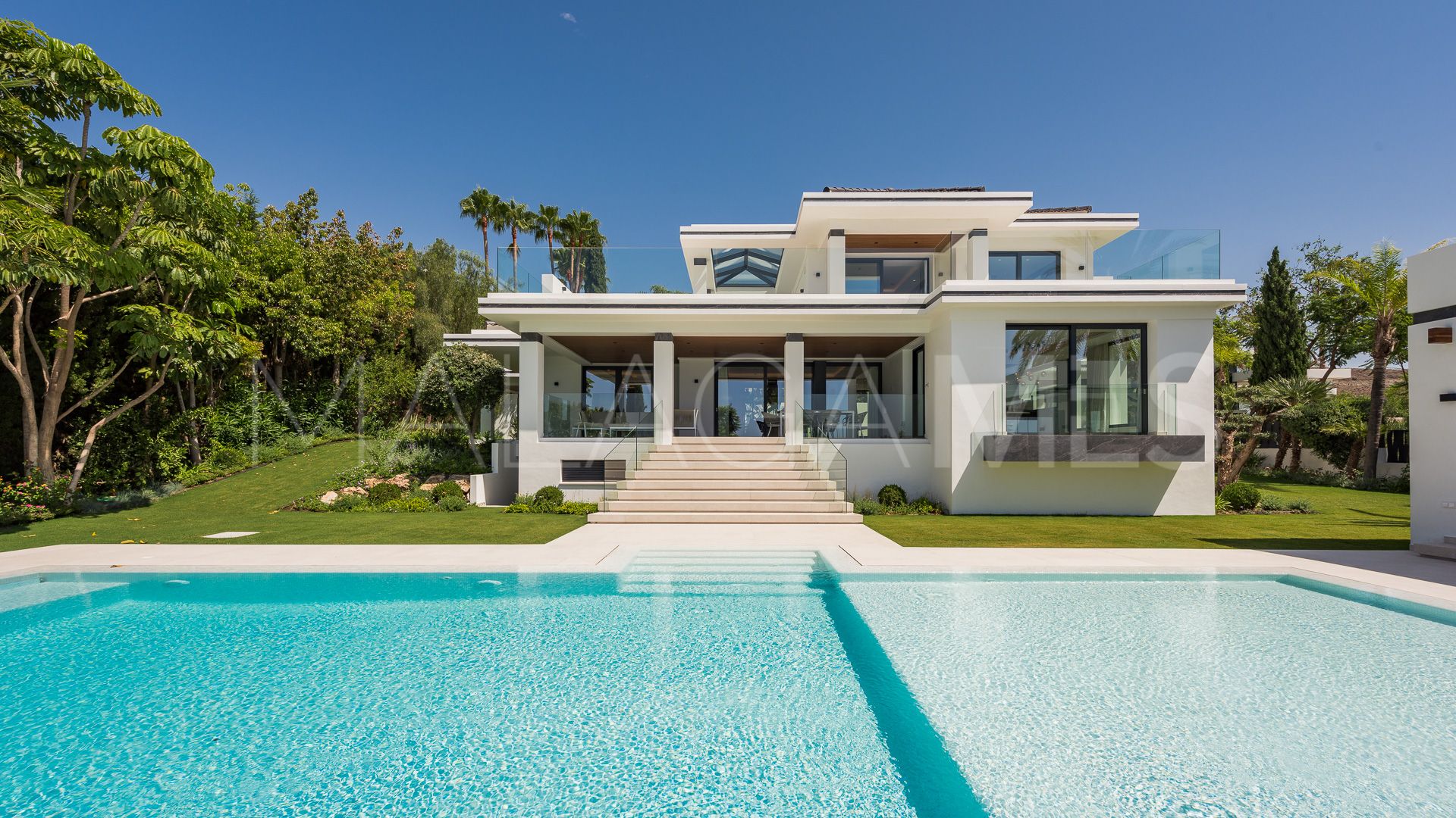 Villa for sale in Los Flamingos Golf