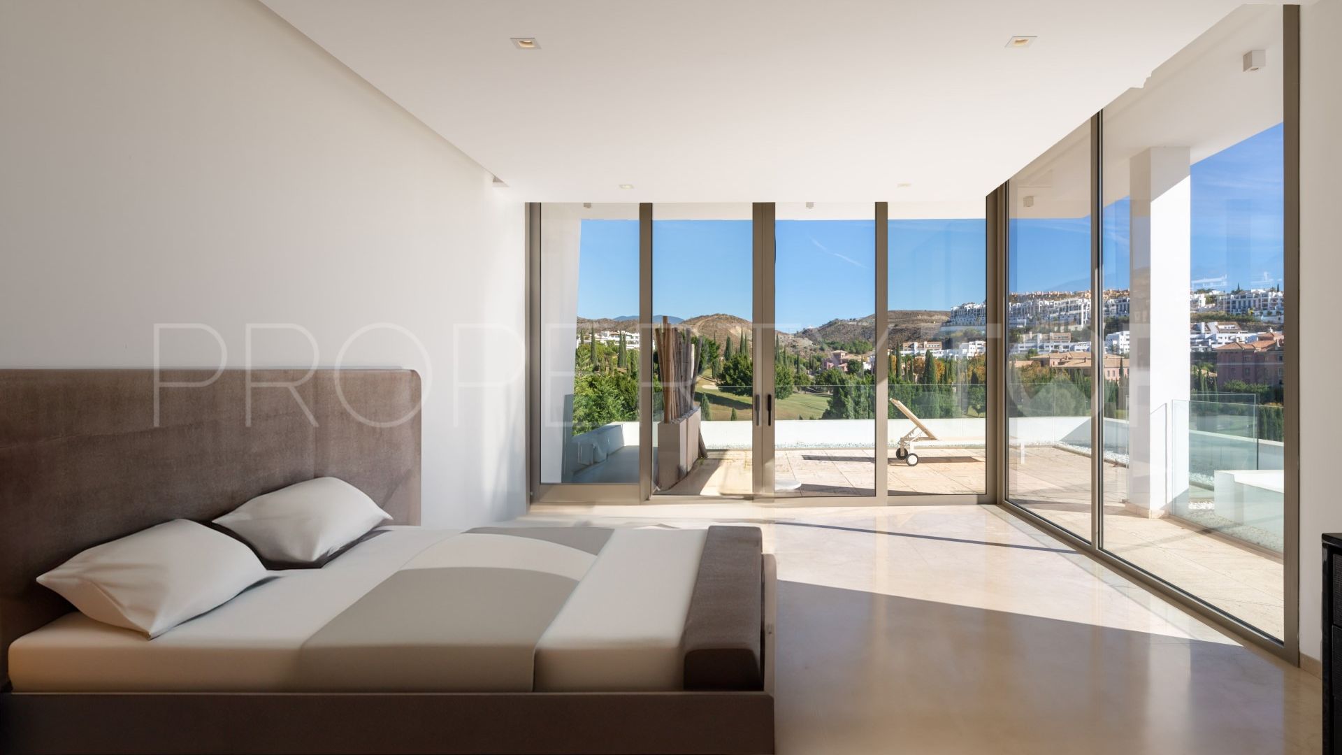 6 bedrooms villa in Los Flamingos Golf for sale