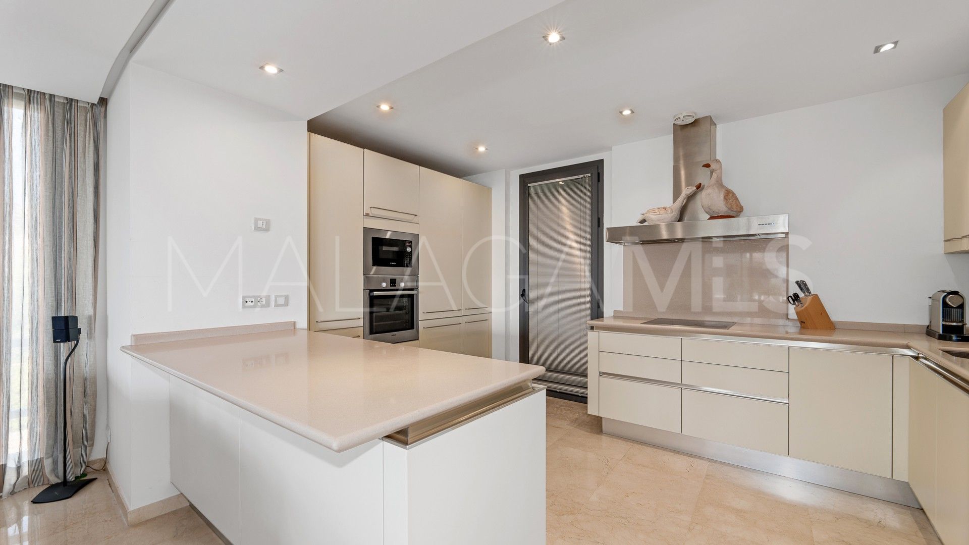 3 bedrooms penthouse in Sierra Blanca for sale