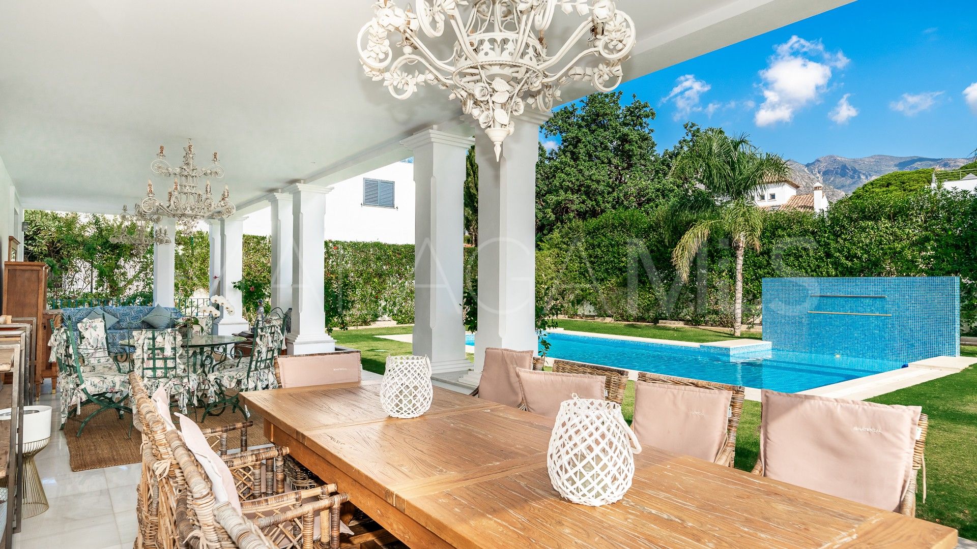 Villa for sale in Marbella Golden Mile