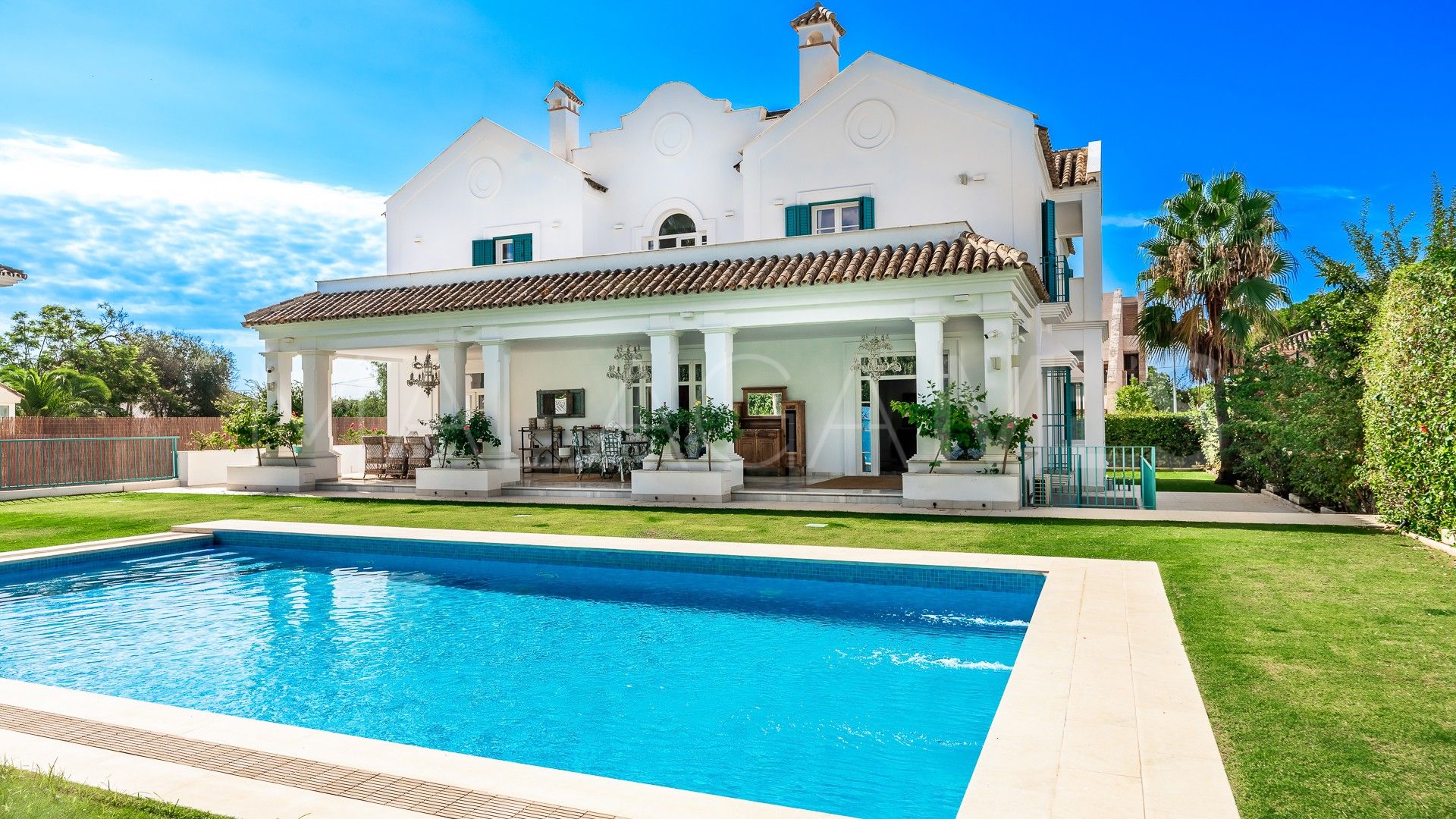 Villa with 13 bedrooms for sale in Marbella Golden Mile