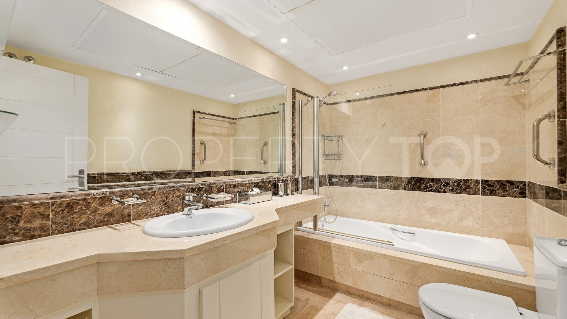 Villa for sale in El Rosario
