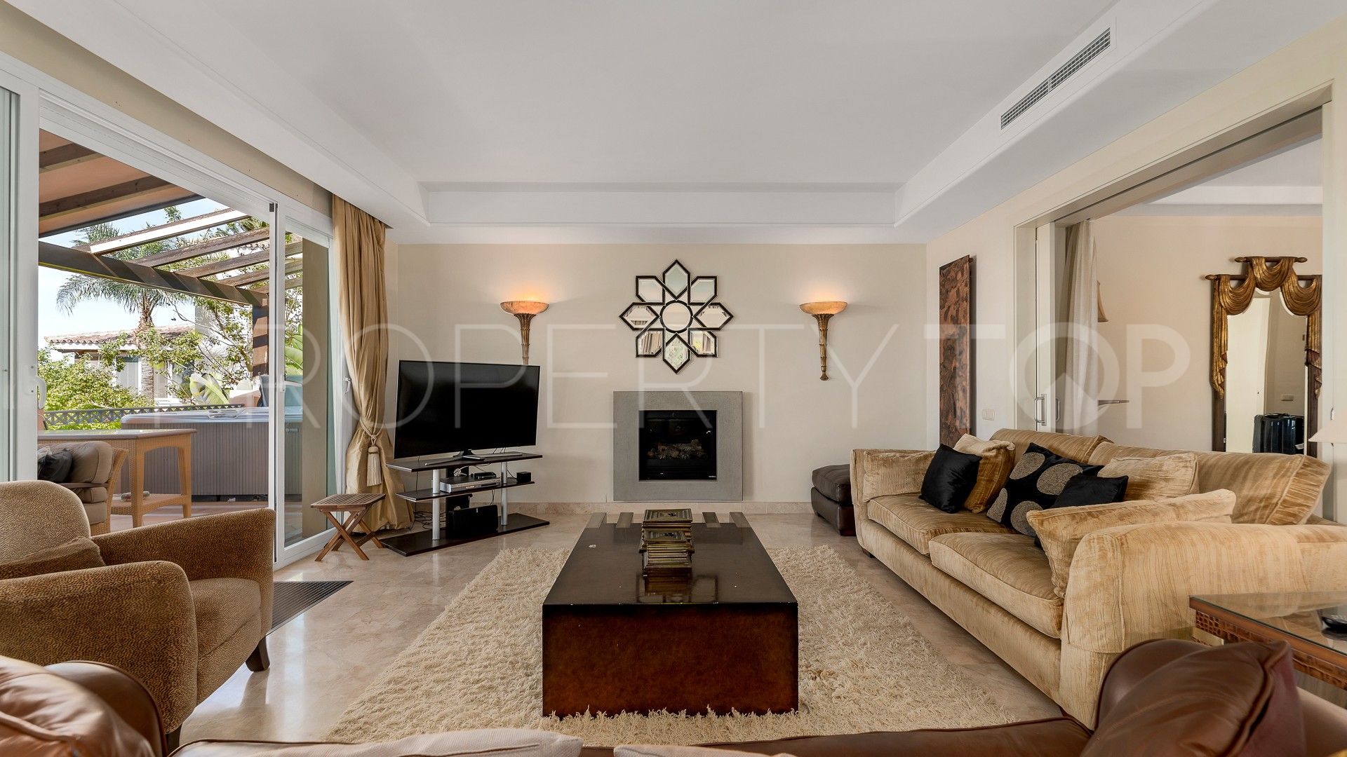 Villa for sale in El Rosario