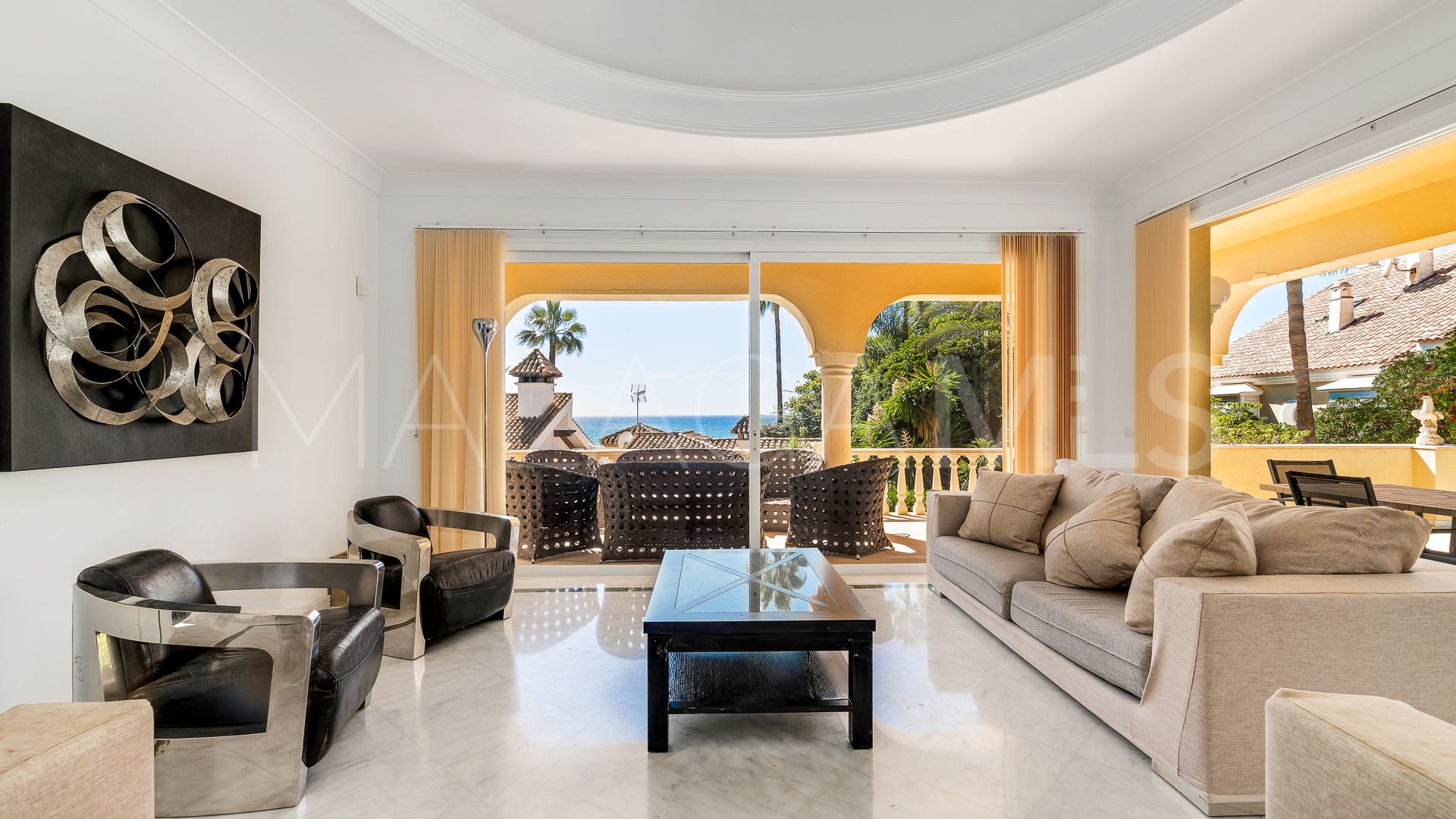 Villa a la venta in Bahia de Marbella