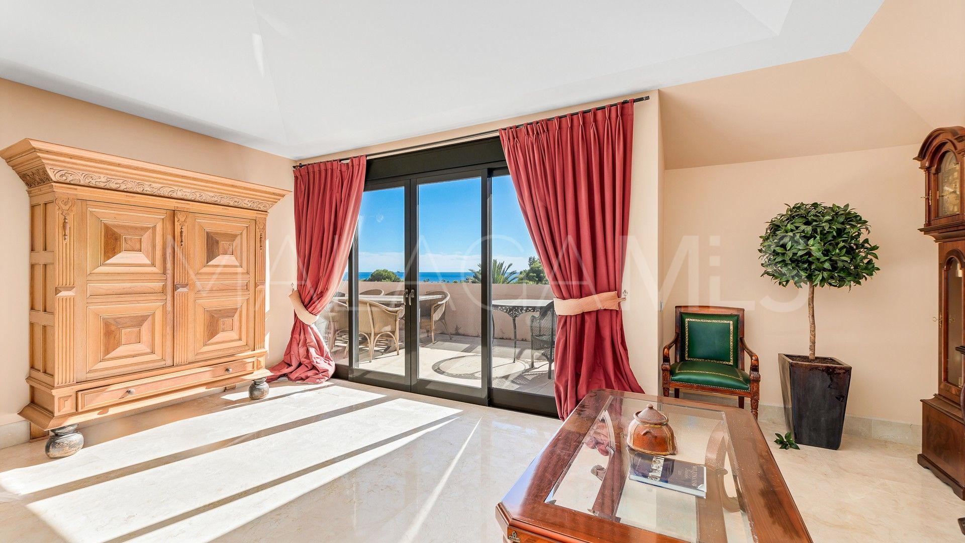 Se vende atico in Los Monteros de 2 bedrooms