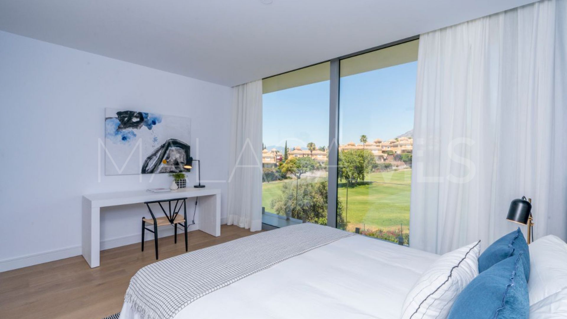 Villa for sale in Los Monteros de 4 bedrooms