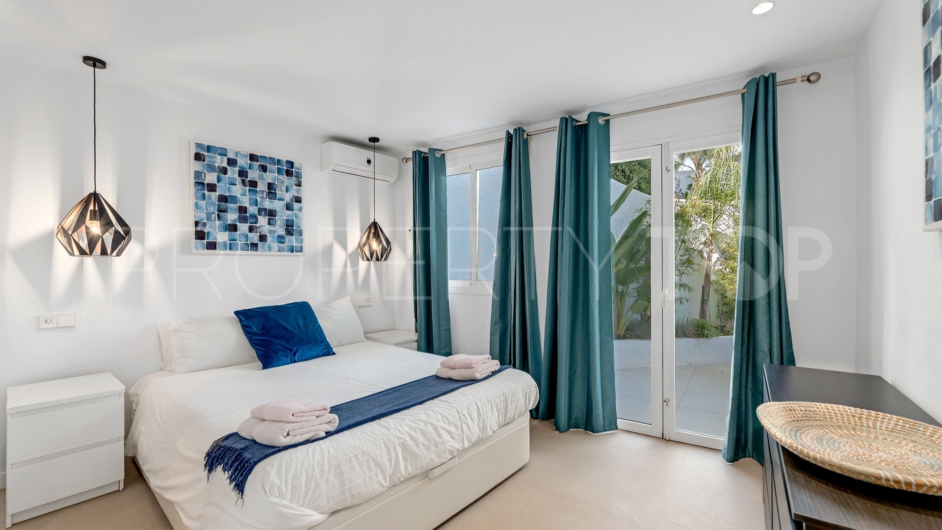 Casa a la venta con 4 dormitorios en Marbella - Puerto Banus