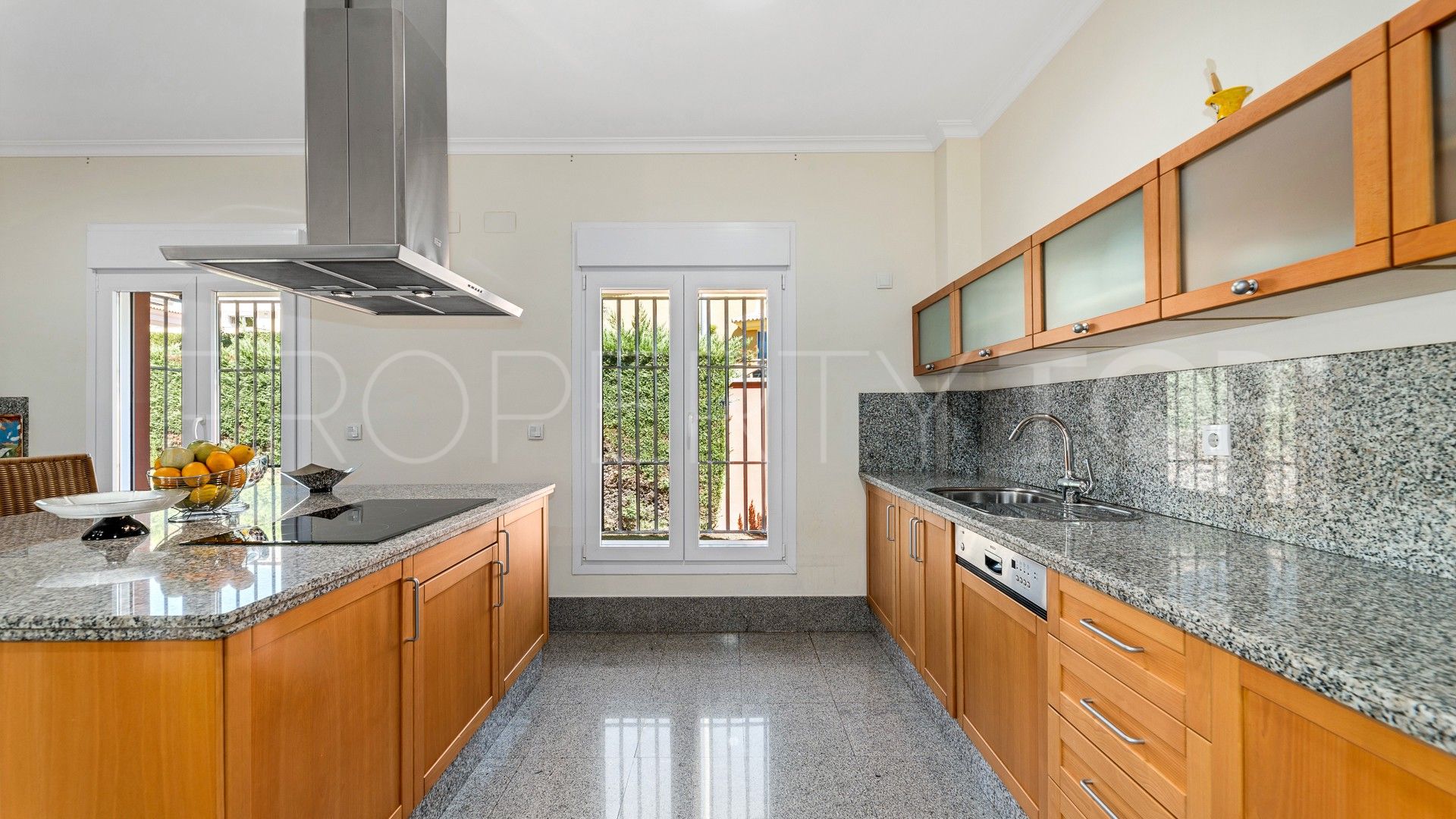 5 bedrooms Los Monteros villa for sale