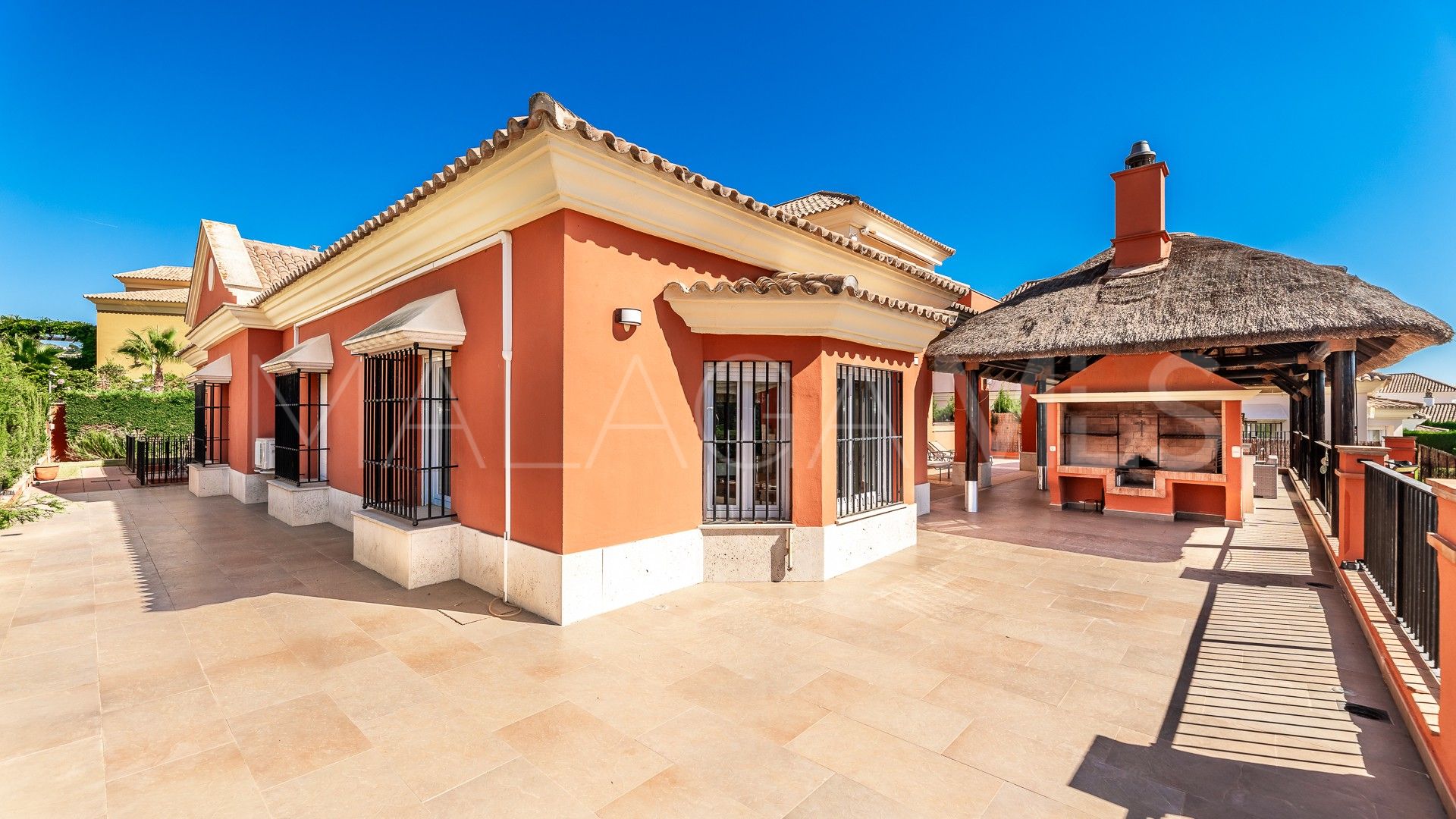 Villa for sale de 5 bedrooms in Los Monteros