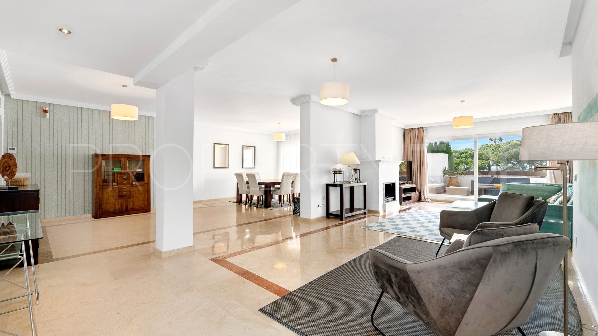 5 bedrooms apartment for sale in Los Monteros