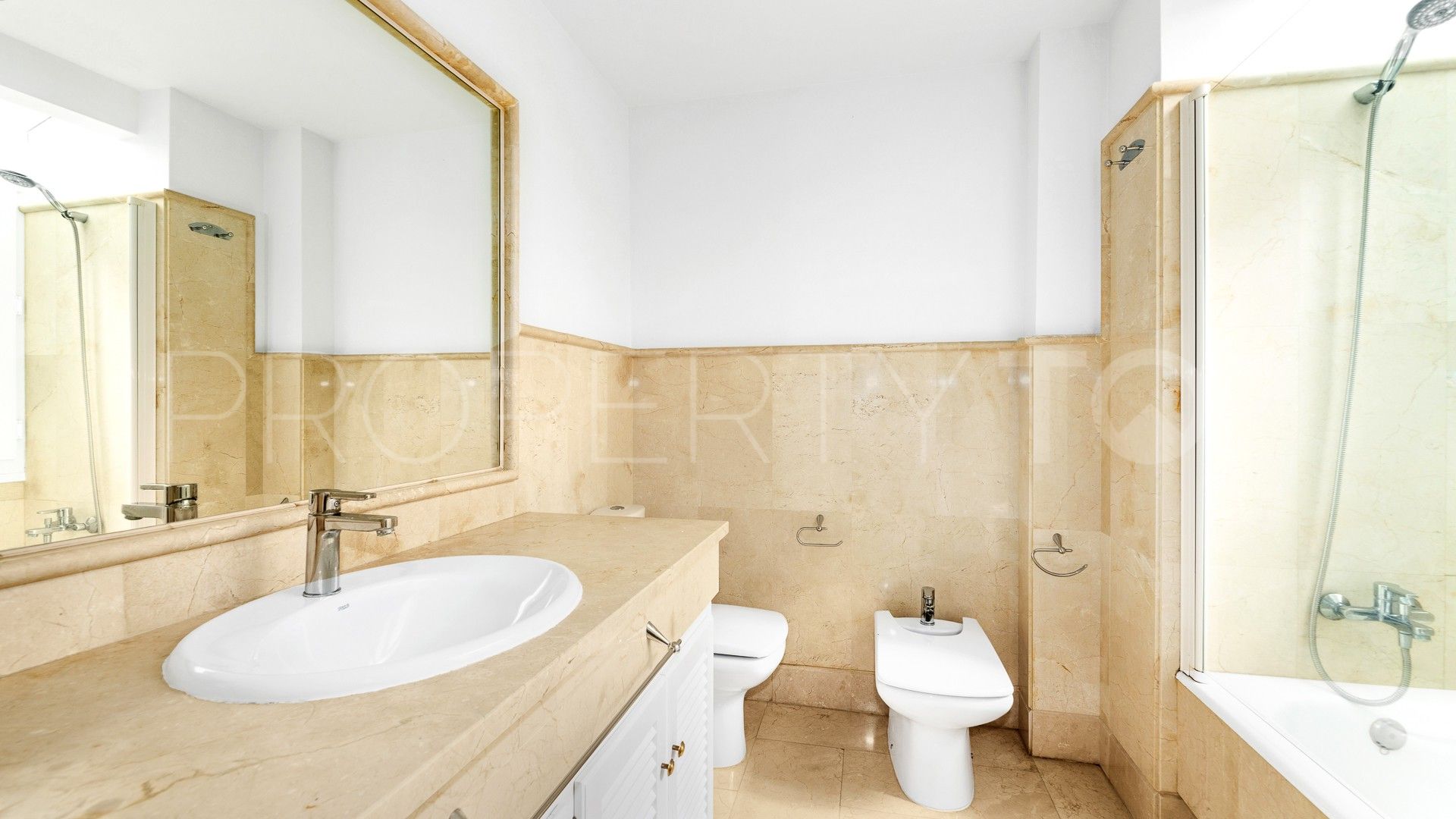 Los Monteros apartment for sale