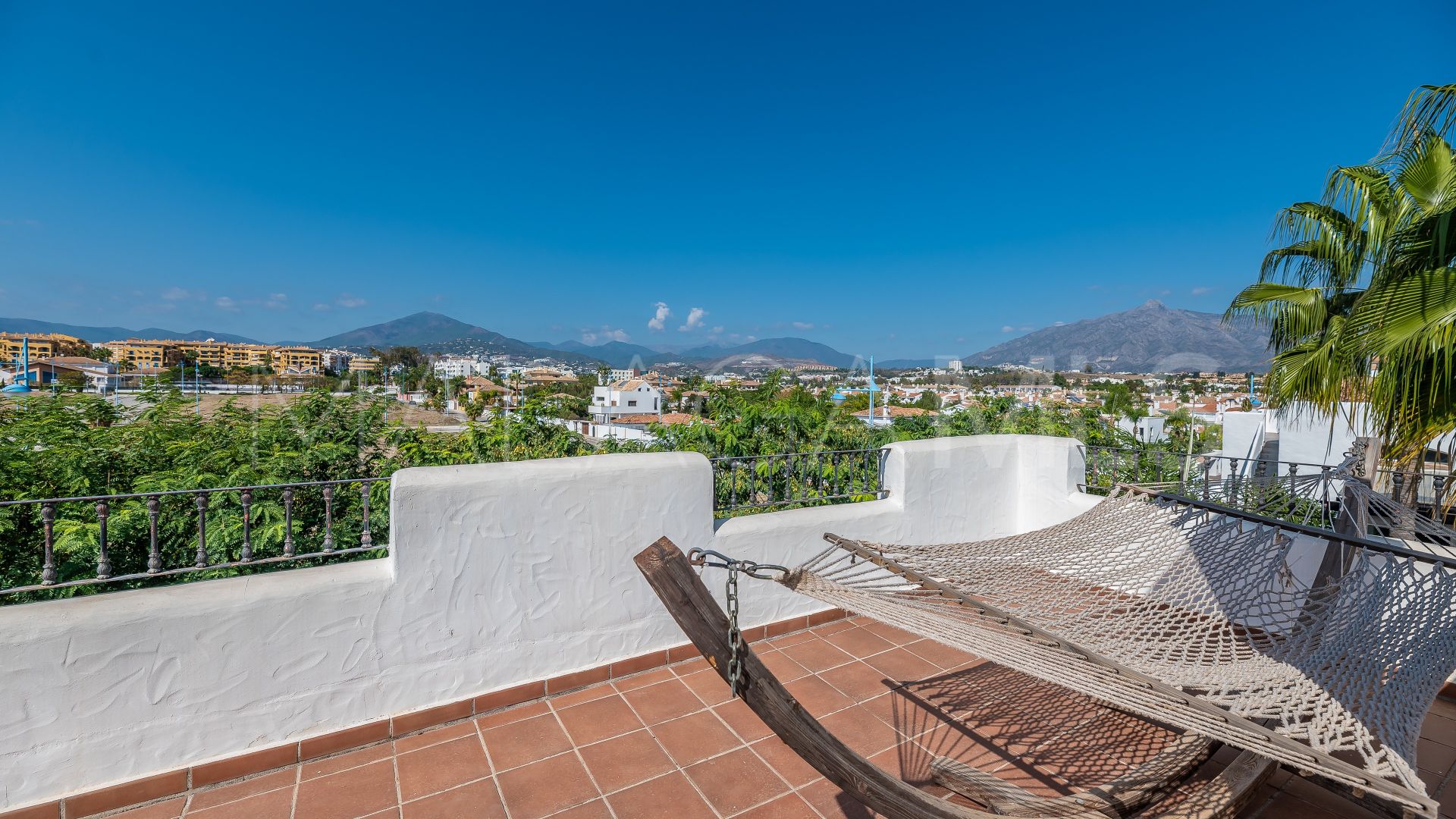 For sale 2 bedrooms duplex penthouse in San Pedro Playa