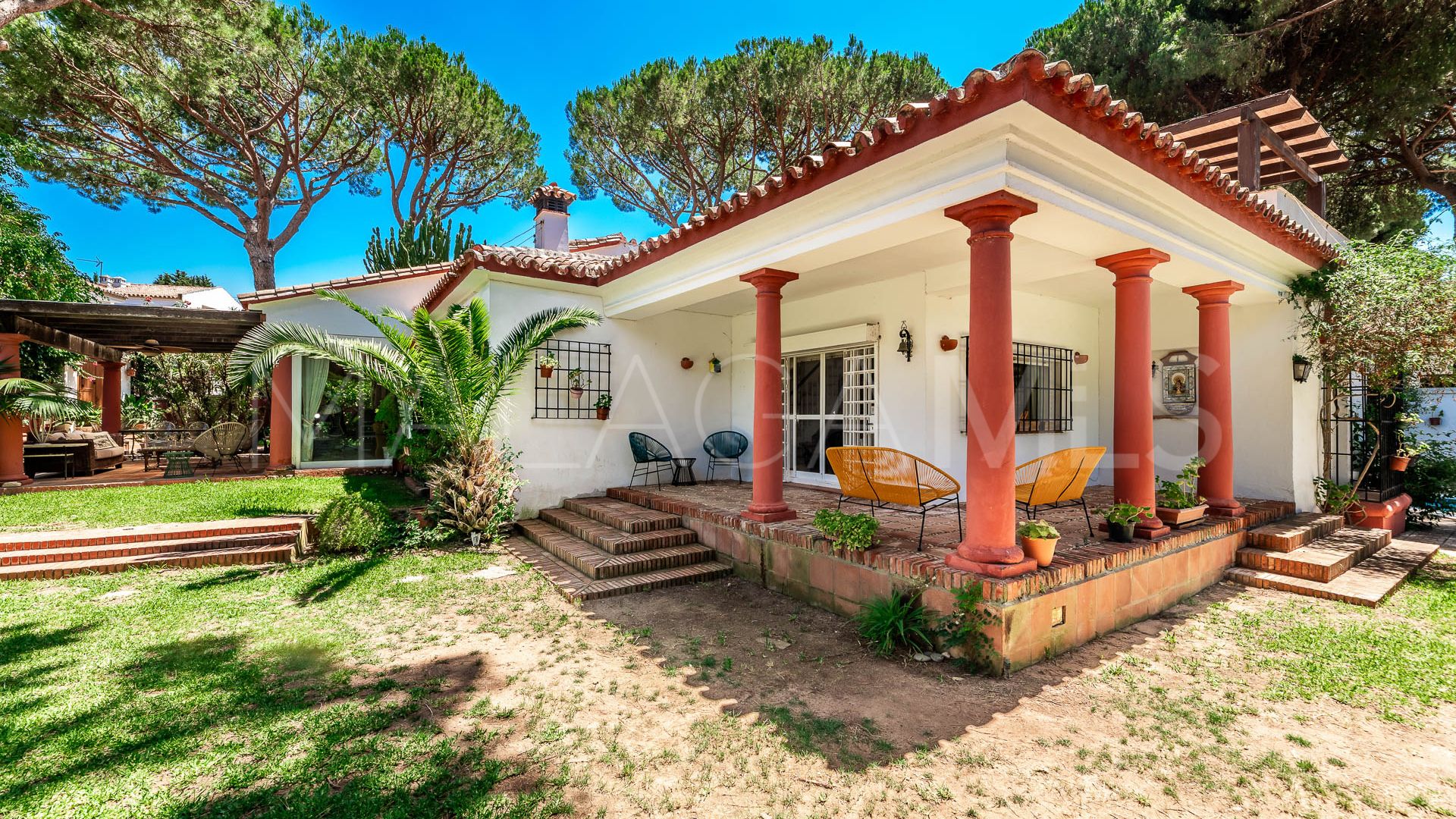 Villa for sale in Marbella Este