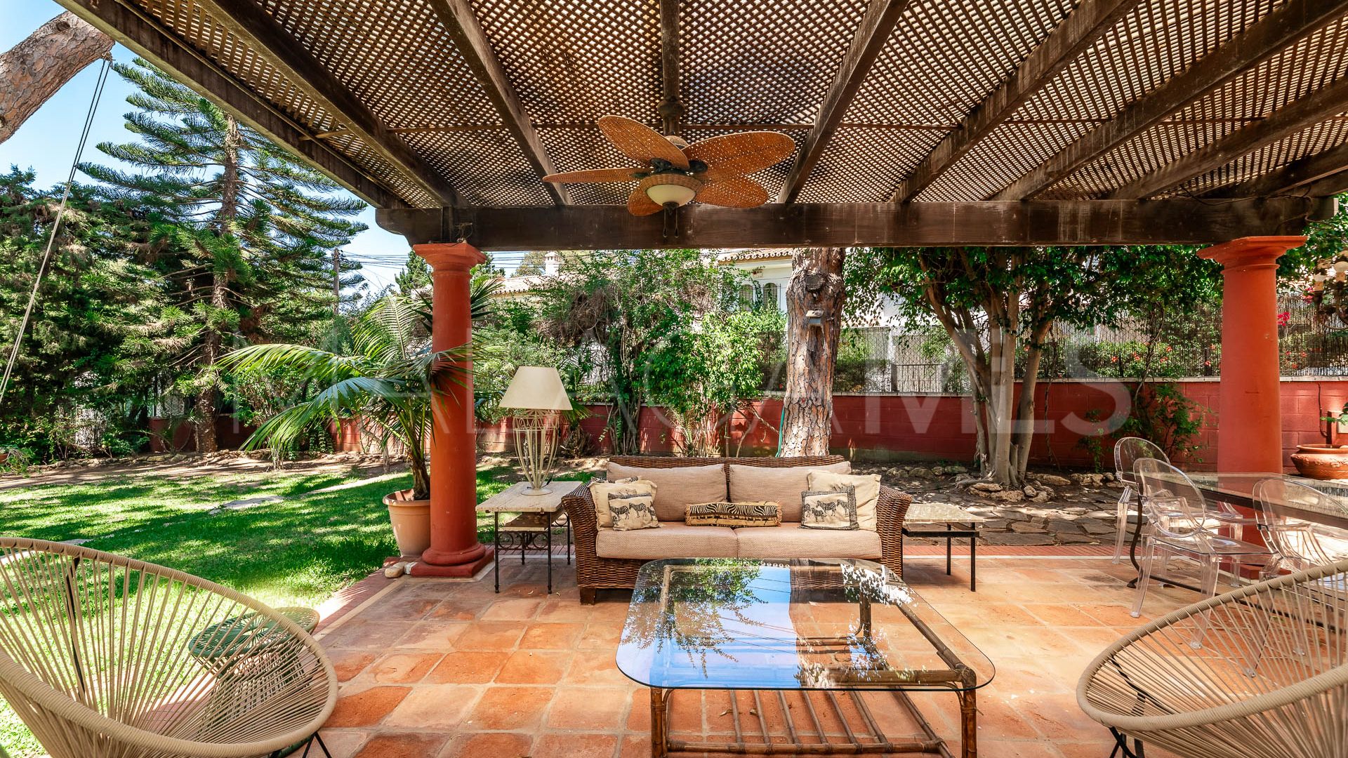 Villa for sale in Marbella Este