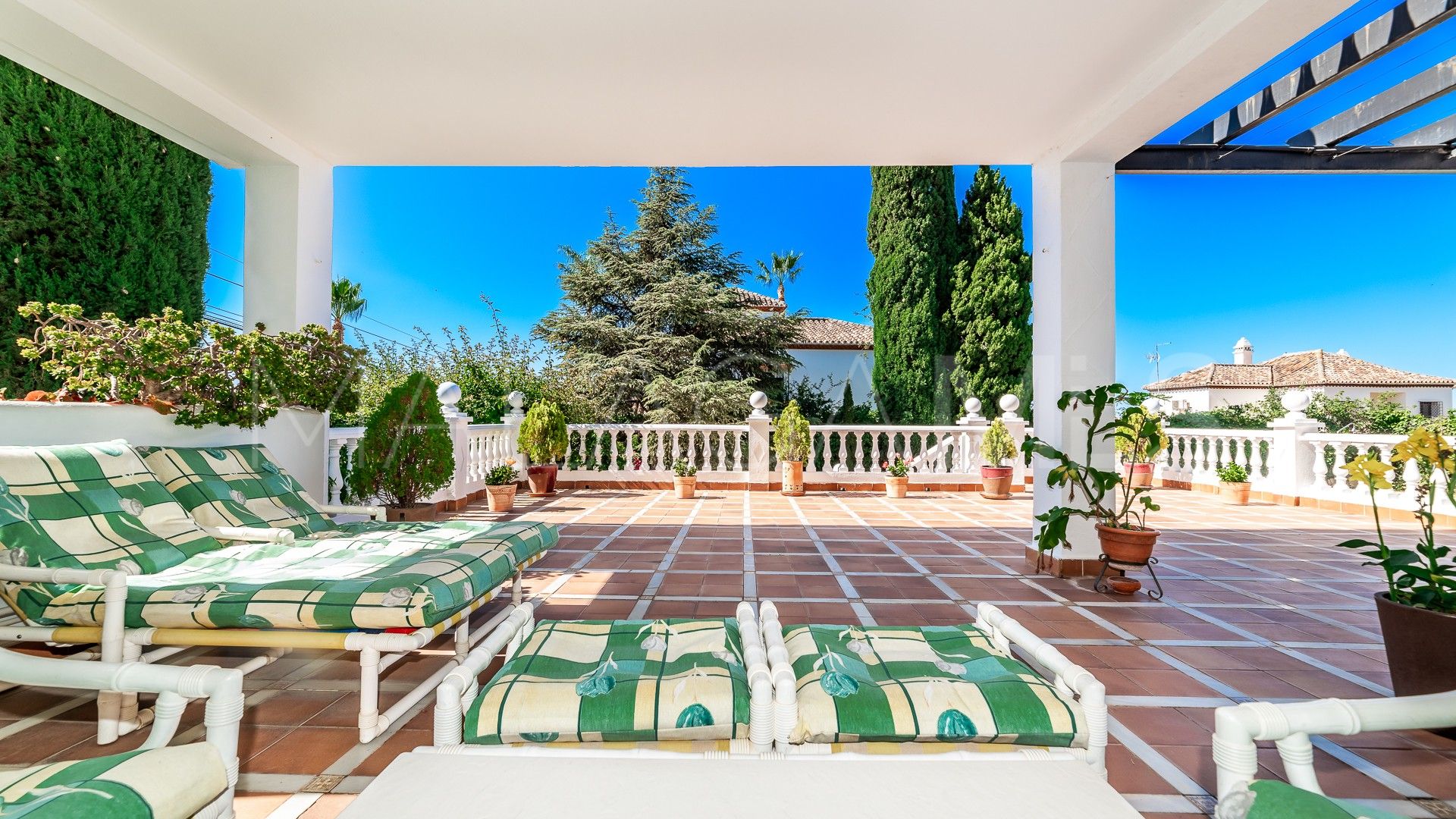 Villa for sale in Marbella Golden Mile with 6 bedrooms