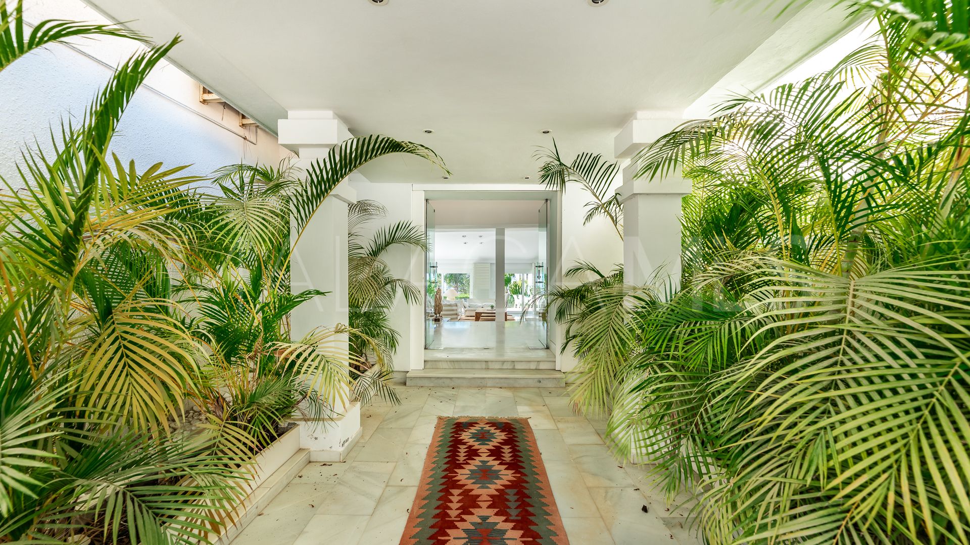 Villa for sale in Hacienda las Chapas