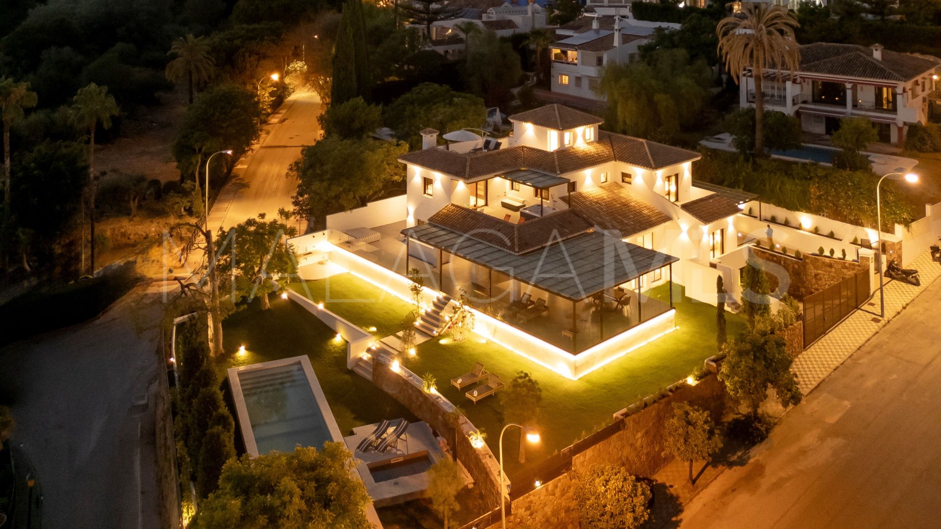 Villa for sale in Marbella Golden Mile