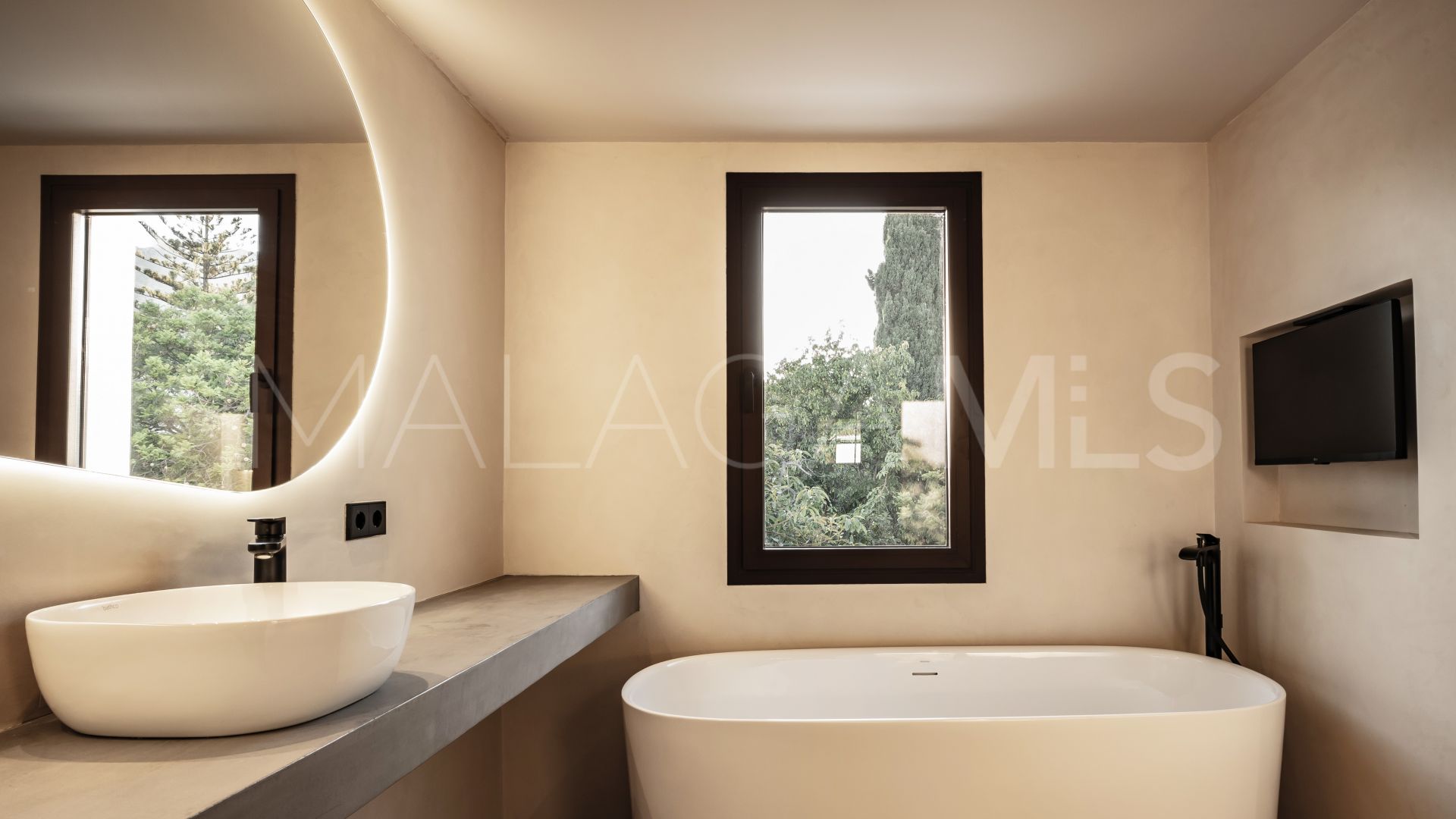 Villa for sale in Marbella Golden Mile