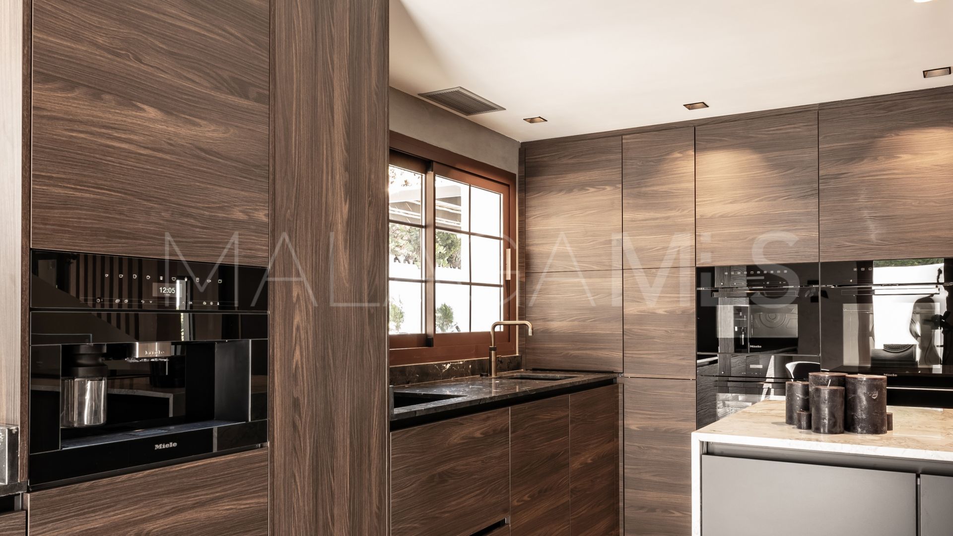 Villa for sale in Marbella Golden Mile