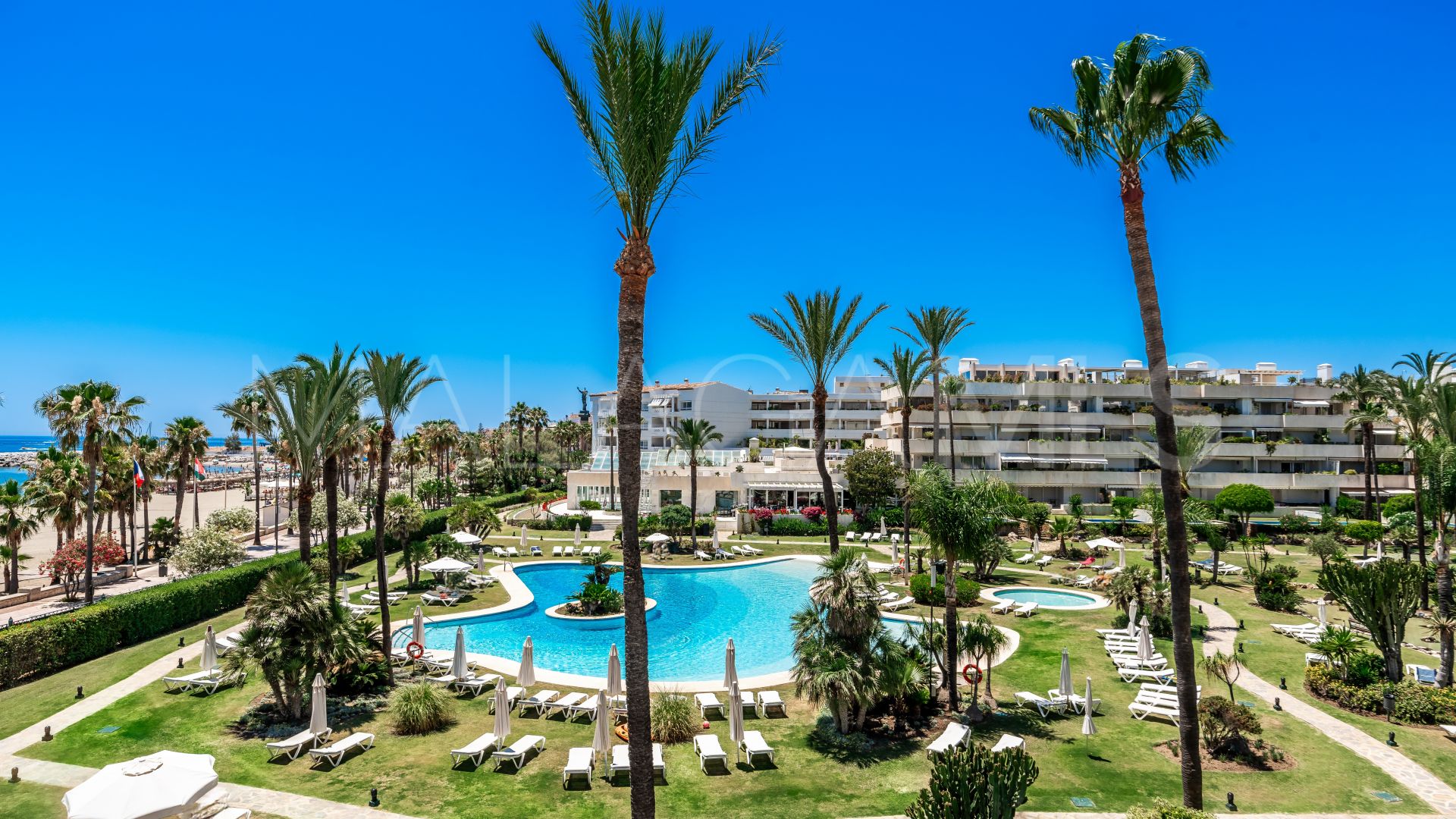 For sale 3 bedrooms apartment in Marbella - Puerto Banus