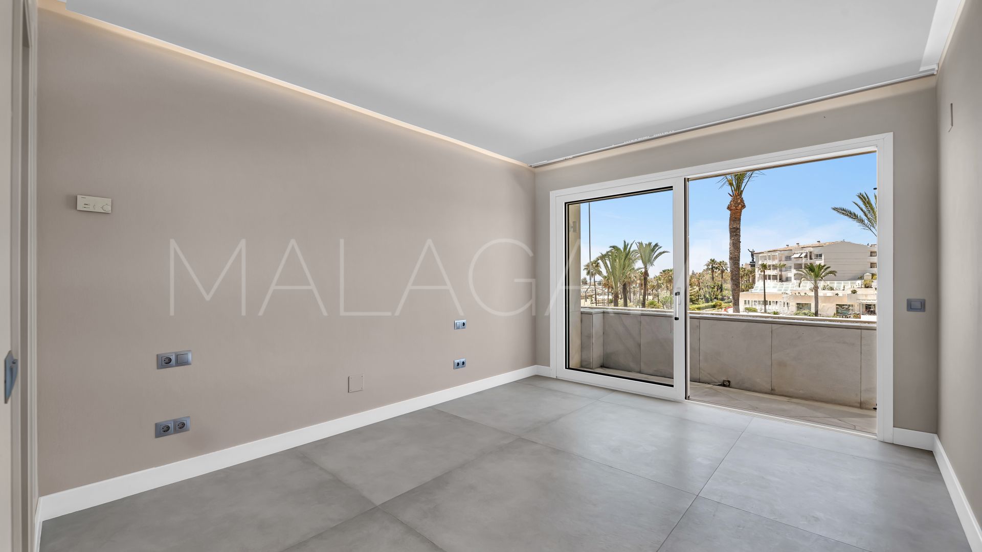 Wohnung for sale in Marbella - Puerto Banus