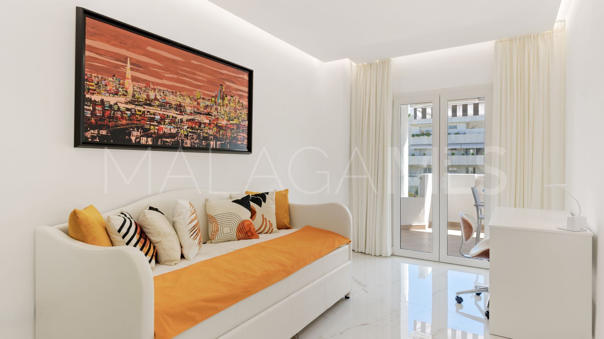 Wohnung for sale in Marbella - Puerto Banus