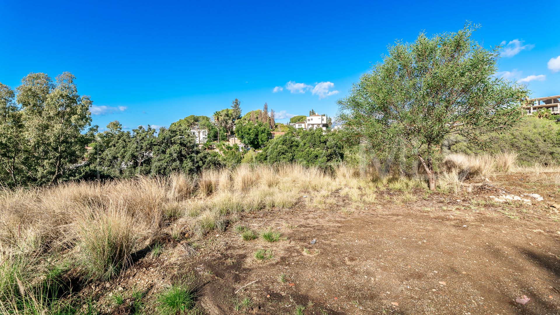 Grundstück for sale in Elviria