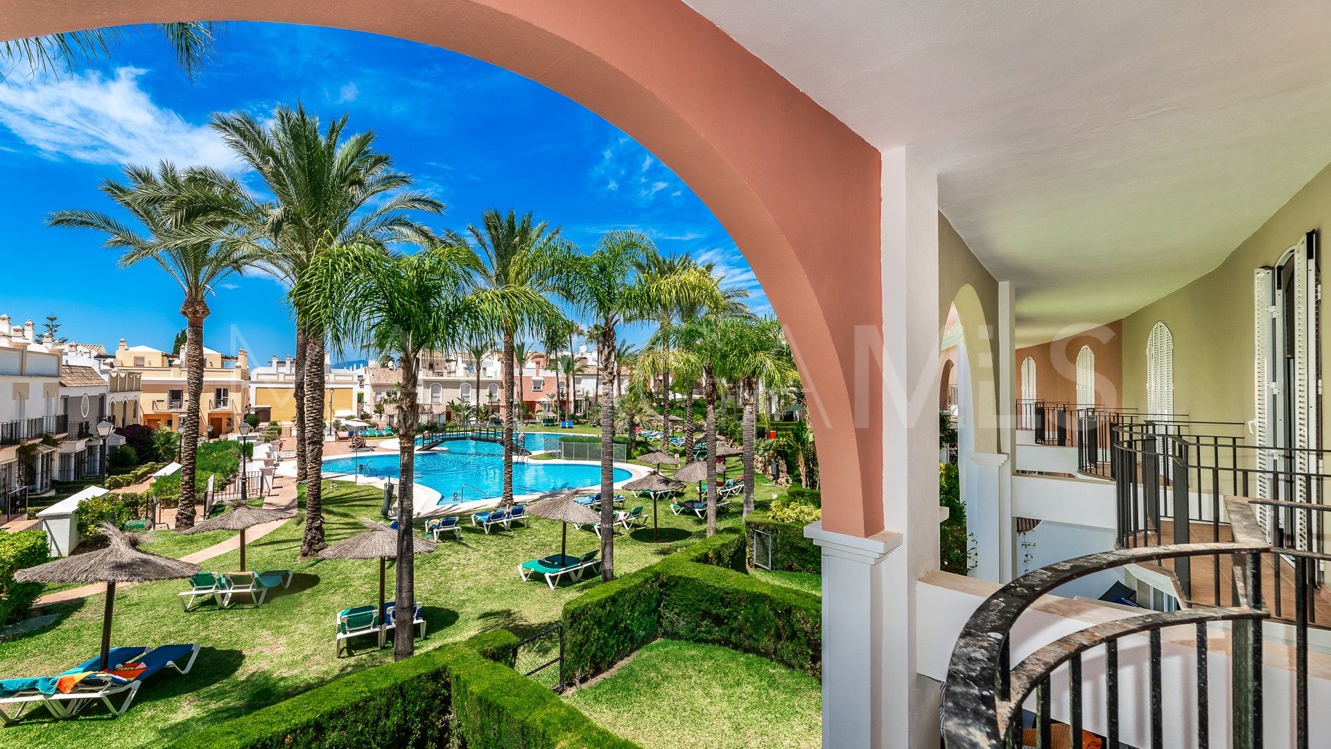 Maison de ville for sale in Bahia de Marbella