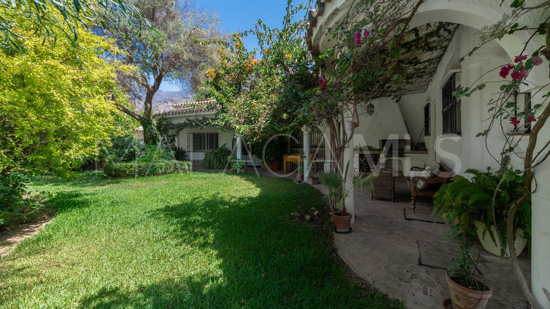 Villa for sale in Marbella City