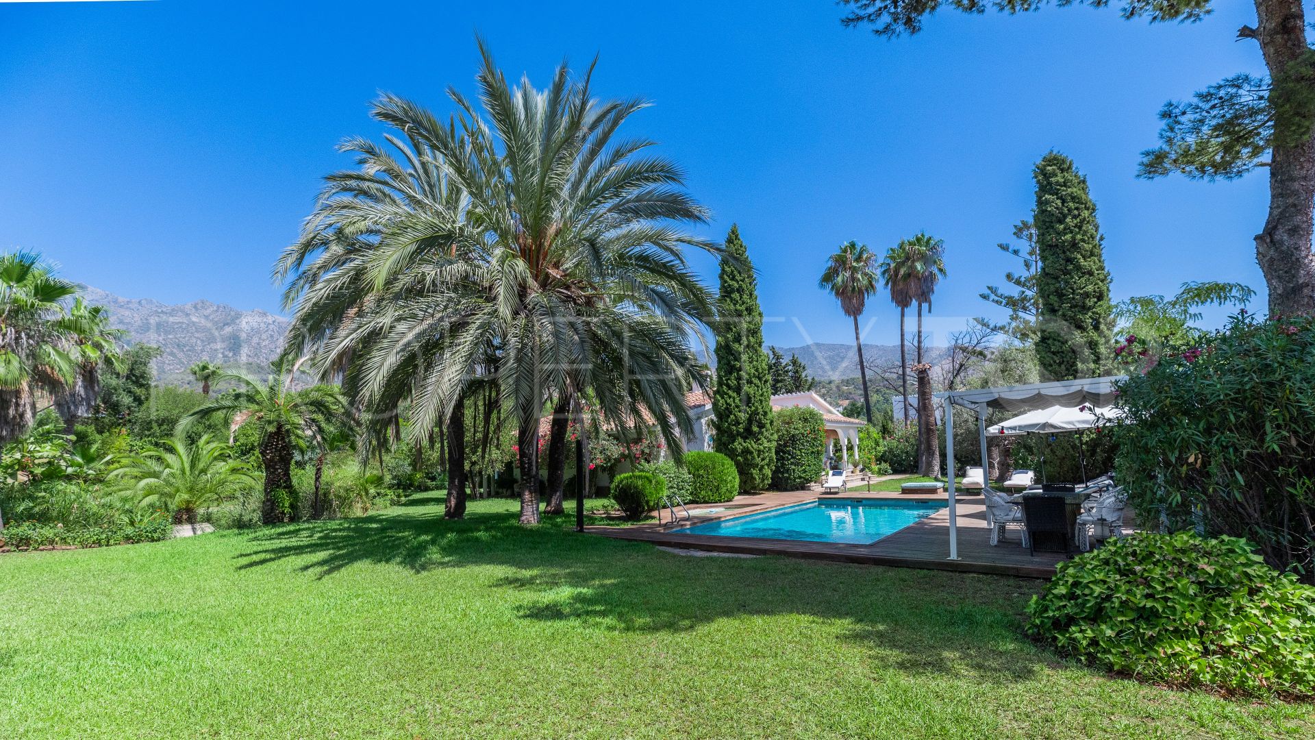 Comprar villa en Marbella Ciudad