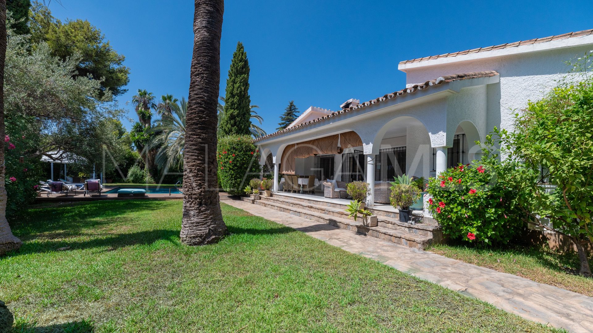 Villa for sale in Marbella City