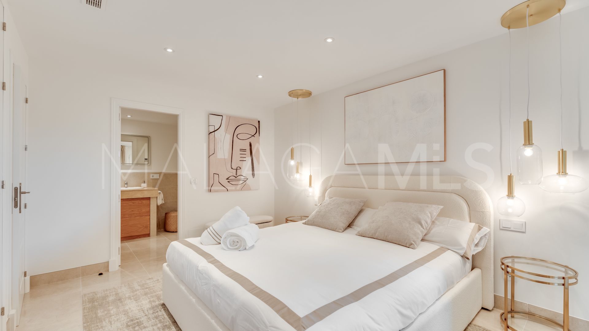 For sale Los Arqueros 4 bedrooms apartment