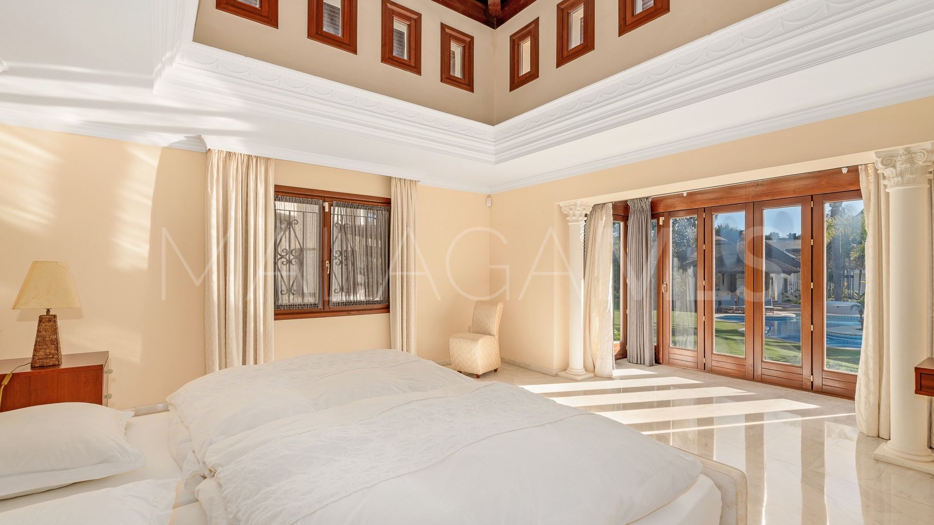 Villa for sale in Beach Side Golden Mile with 6 bedrooms