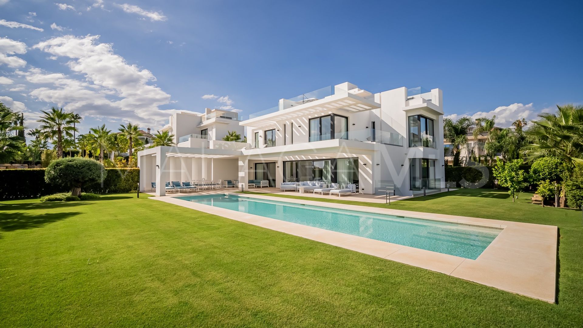 Villa for sale in Los Flamingos Golf