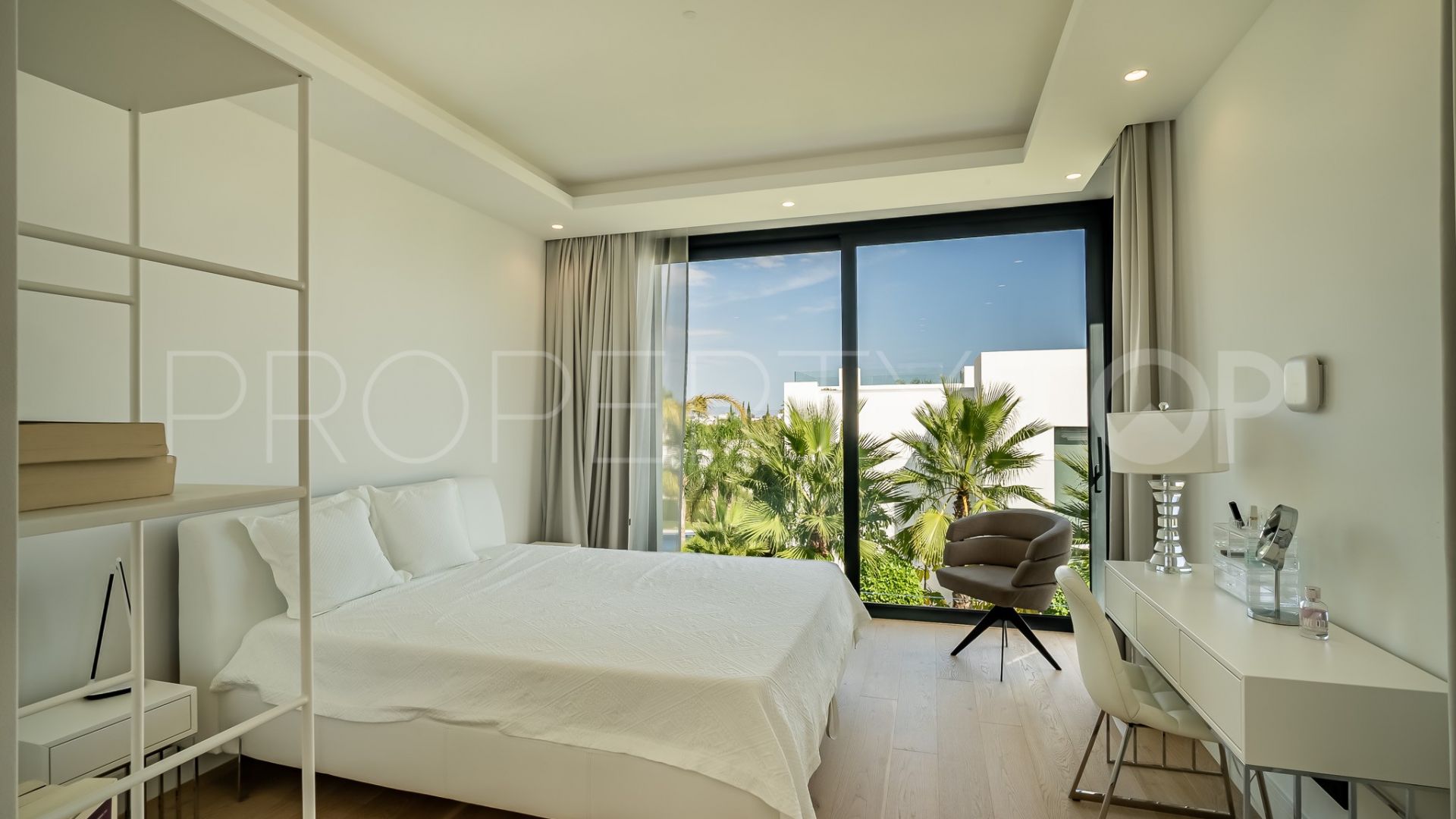 5 bedrooms villa in Los Flamingos Golf for sale