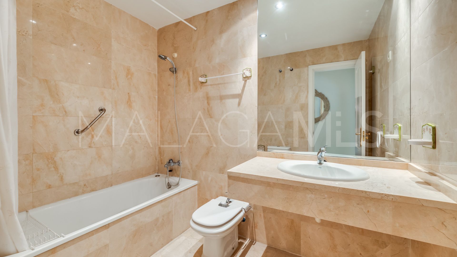 Wohnung for sale in Marbella Real