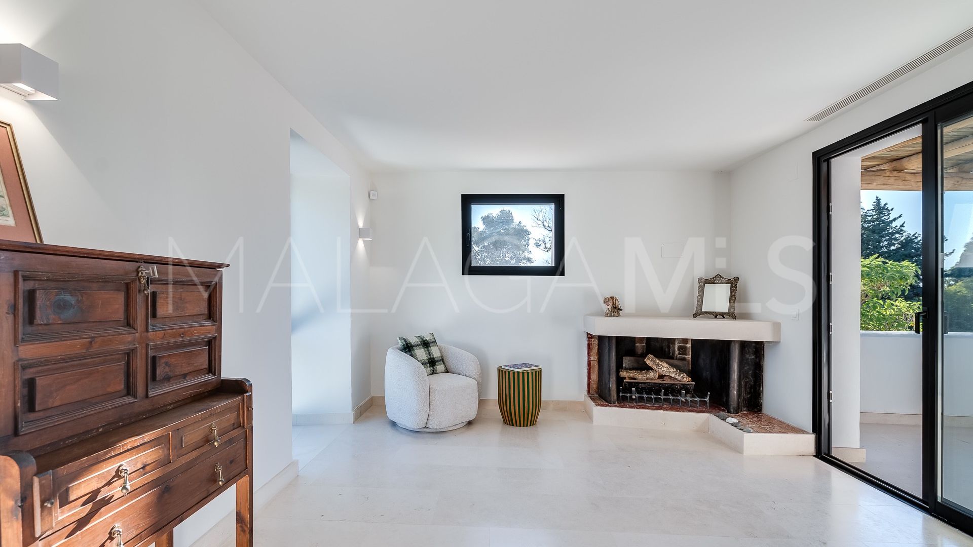 Villa for sale in Guadalmina Baja