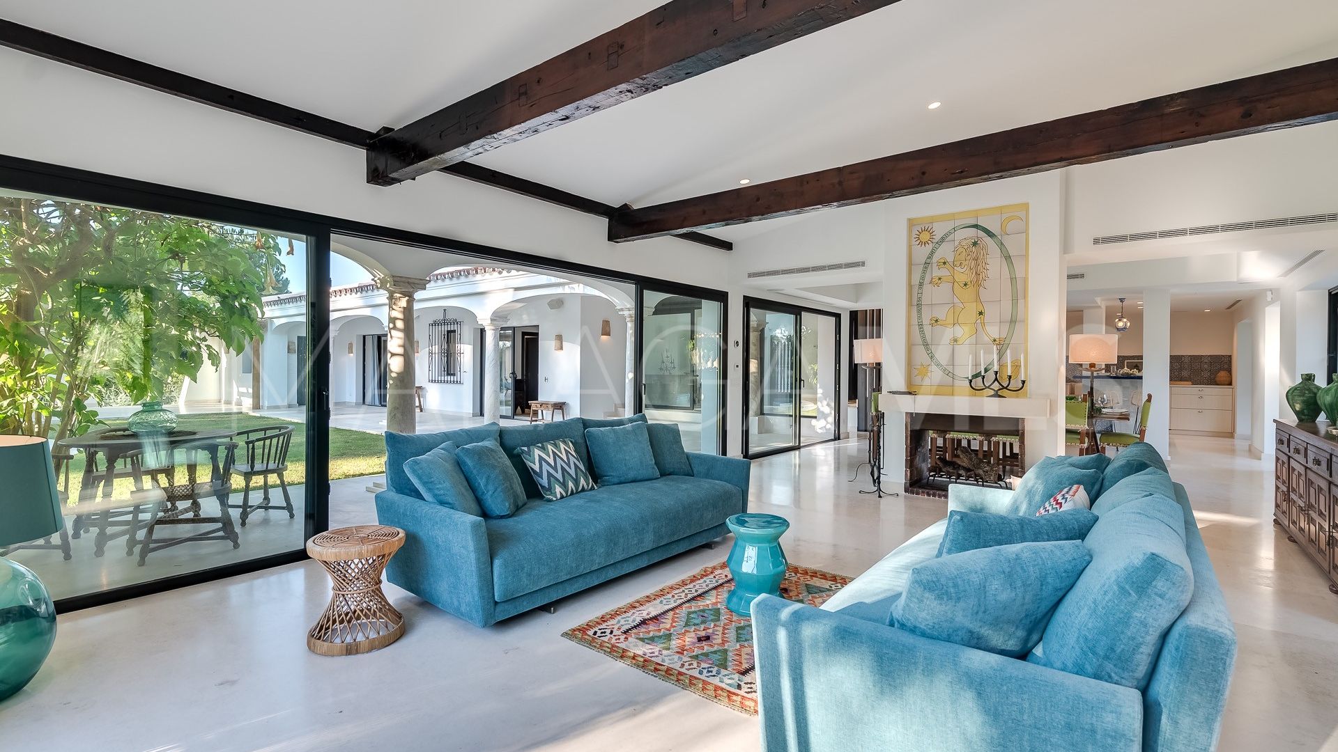 Villa for sale in Guadalmina Baja