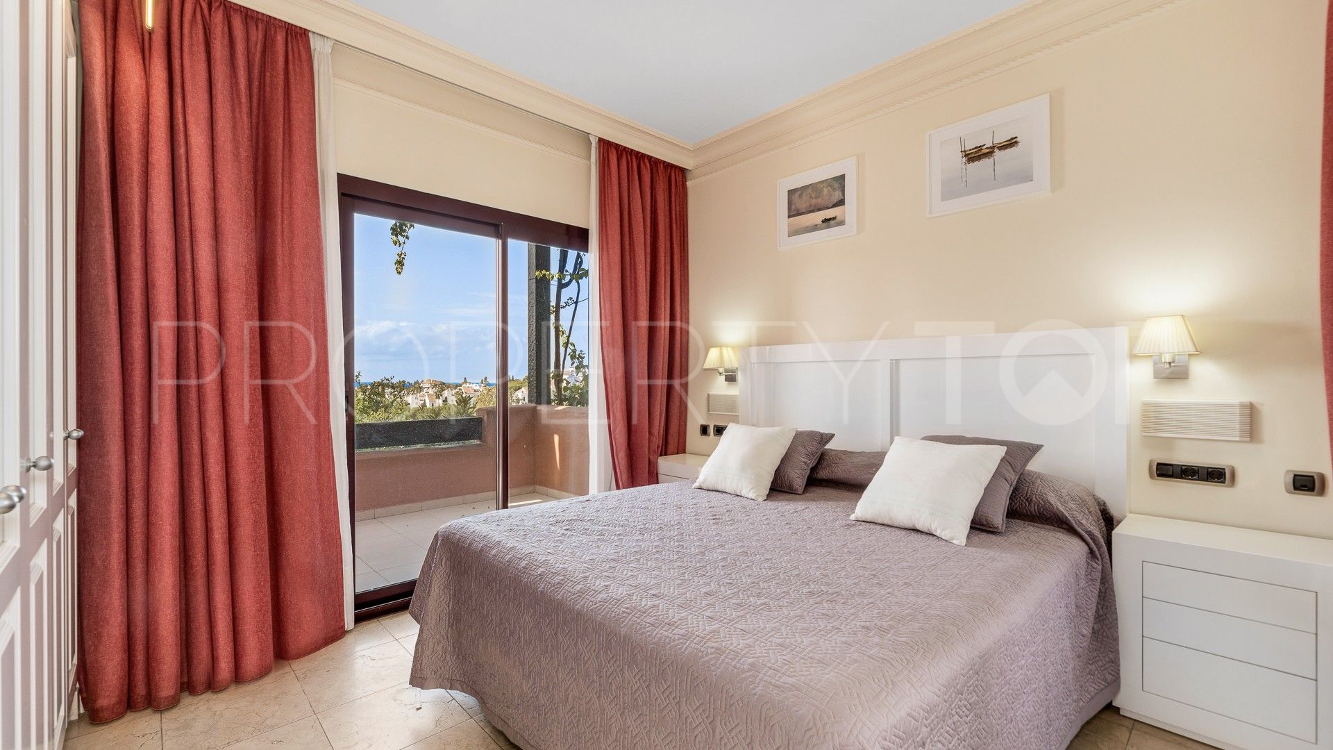 For sale semi detached house in Monte Marbella Club with 4 bedrooms