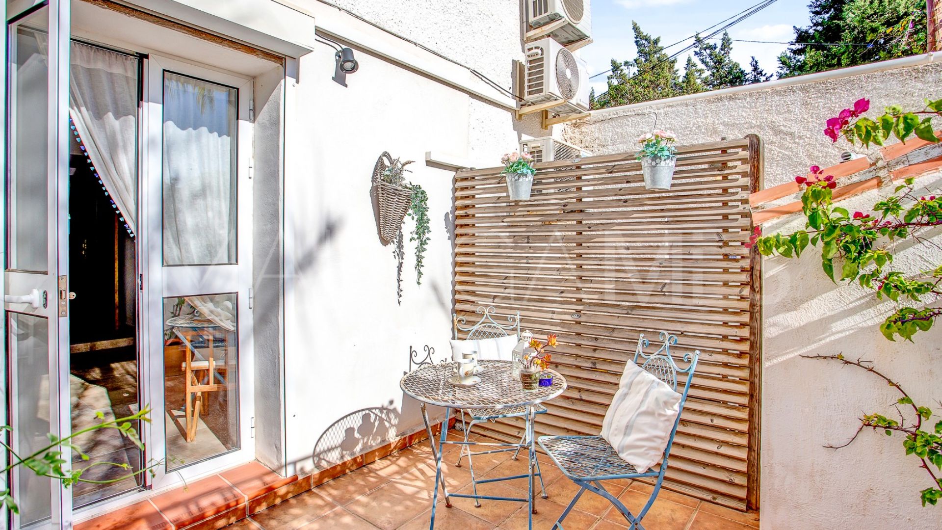 Villa for sale in Marbesa