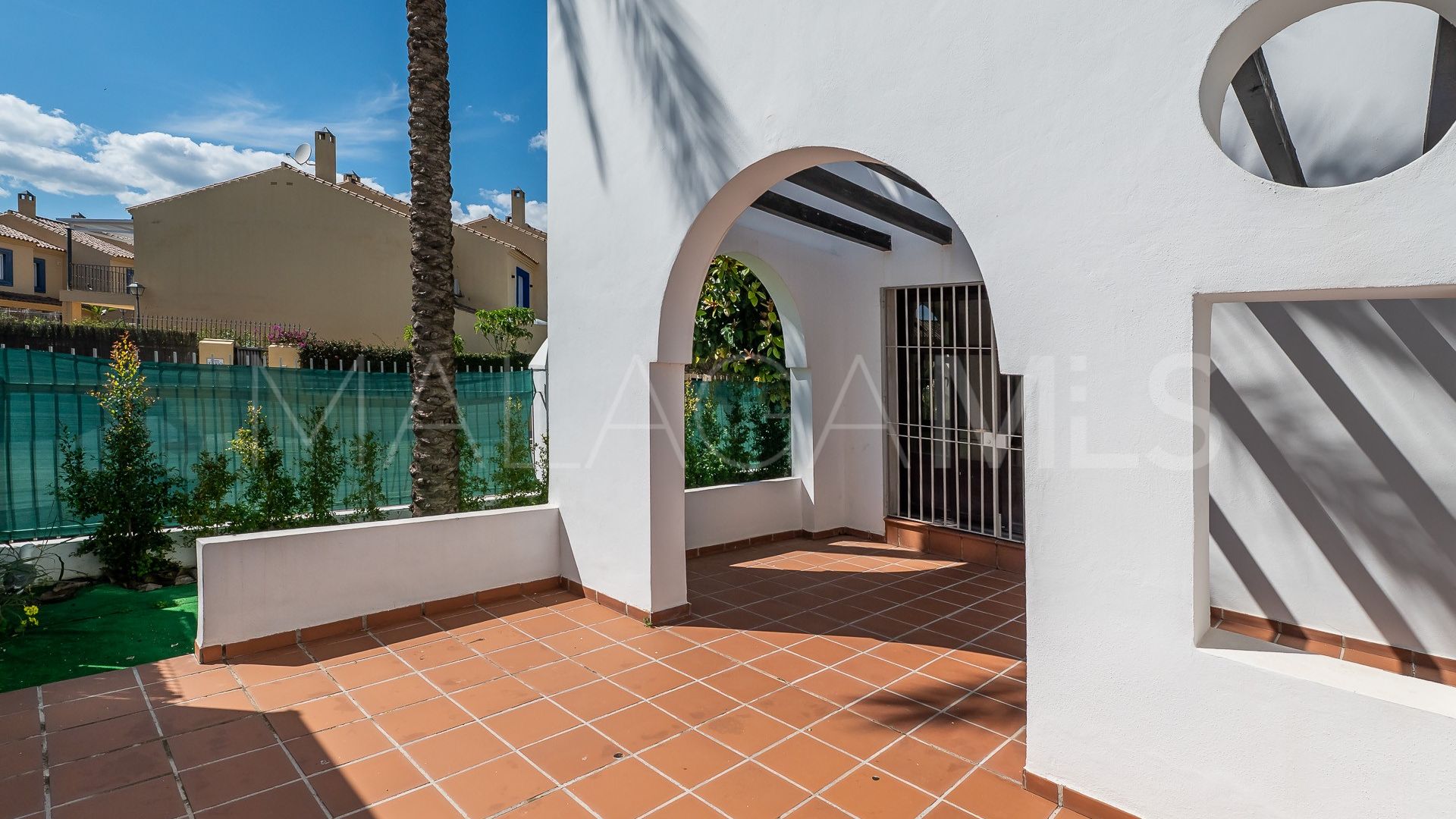 Apartamento with 2 bedrooms a la venta in Nueva Andalucia