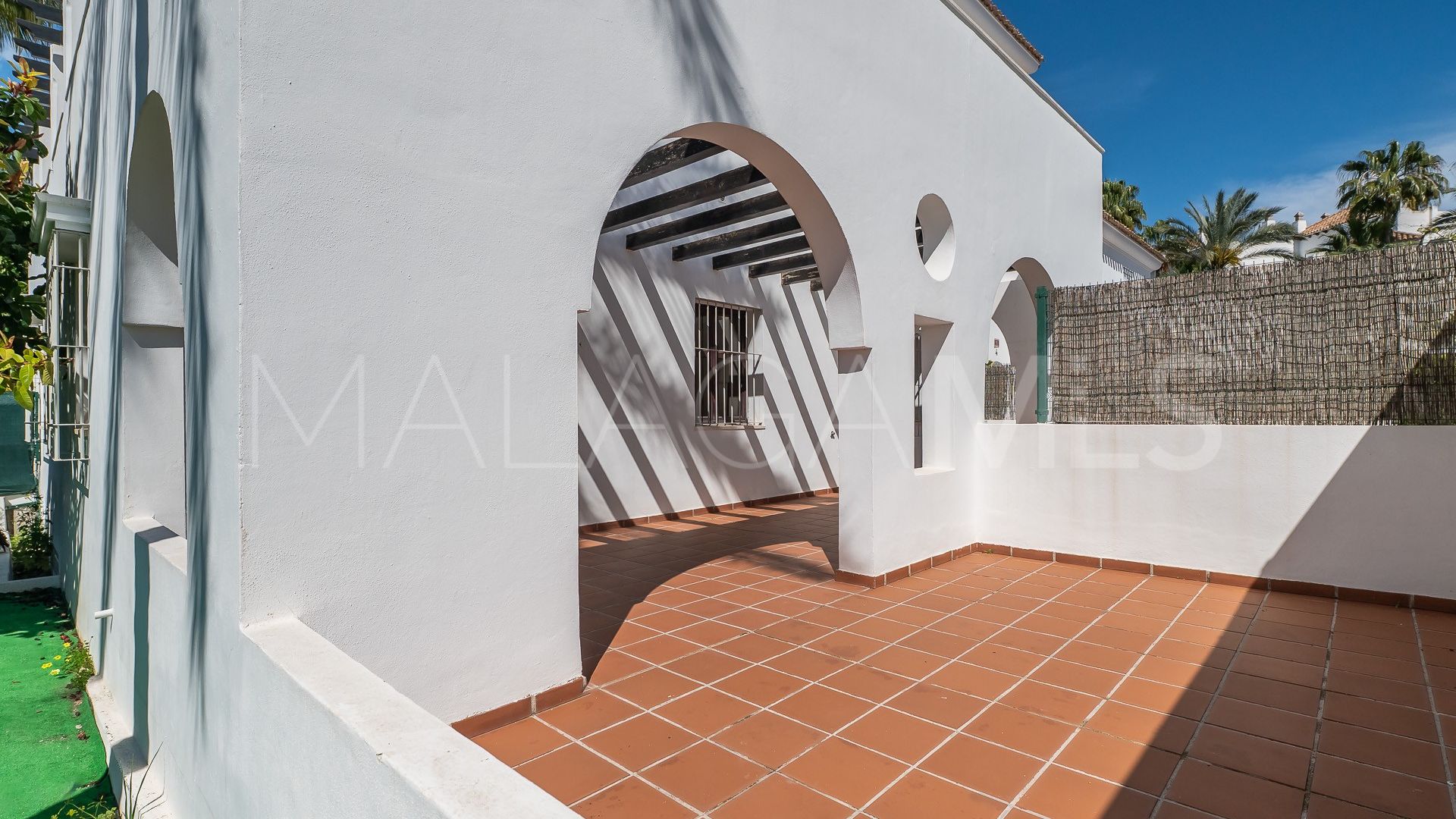 Apartamento with 2 bedrooms a la venta in Nueva Andalucia