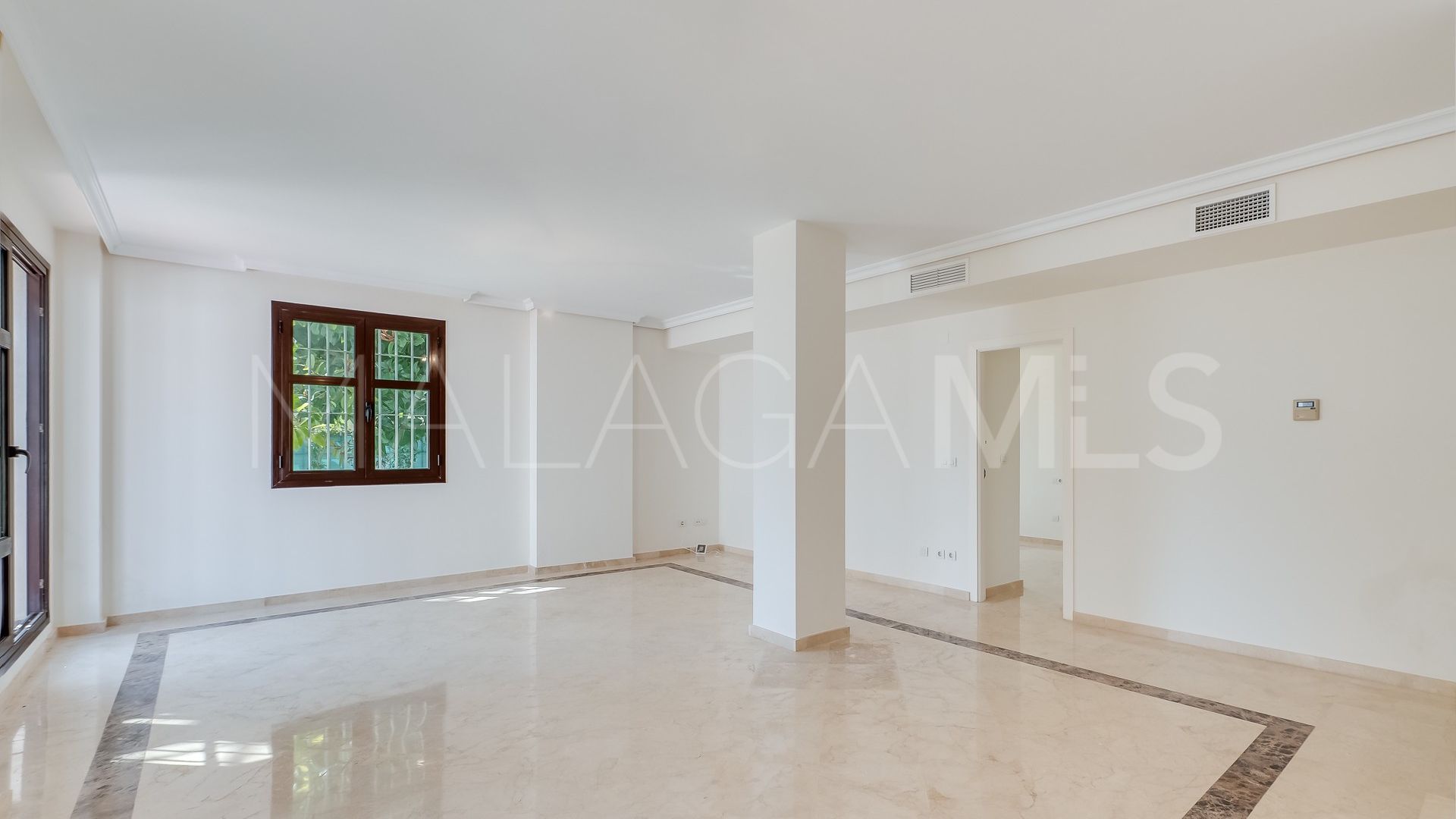 Apartamento with 2 bedrooms a la venta in Nueva Andalucia