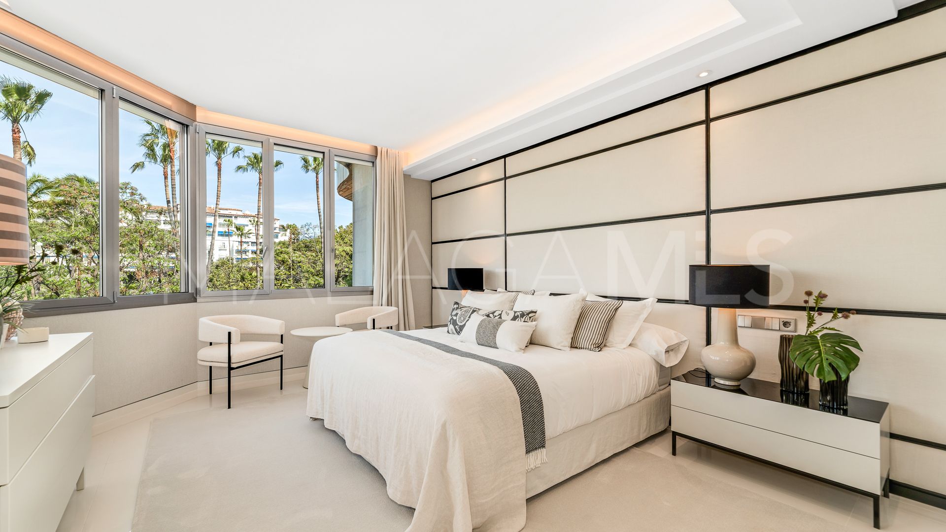 Apartment with 4 bedrooms for sale in Marbella - Puerto Banus