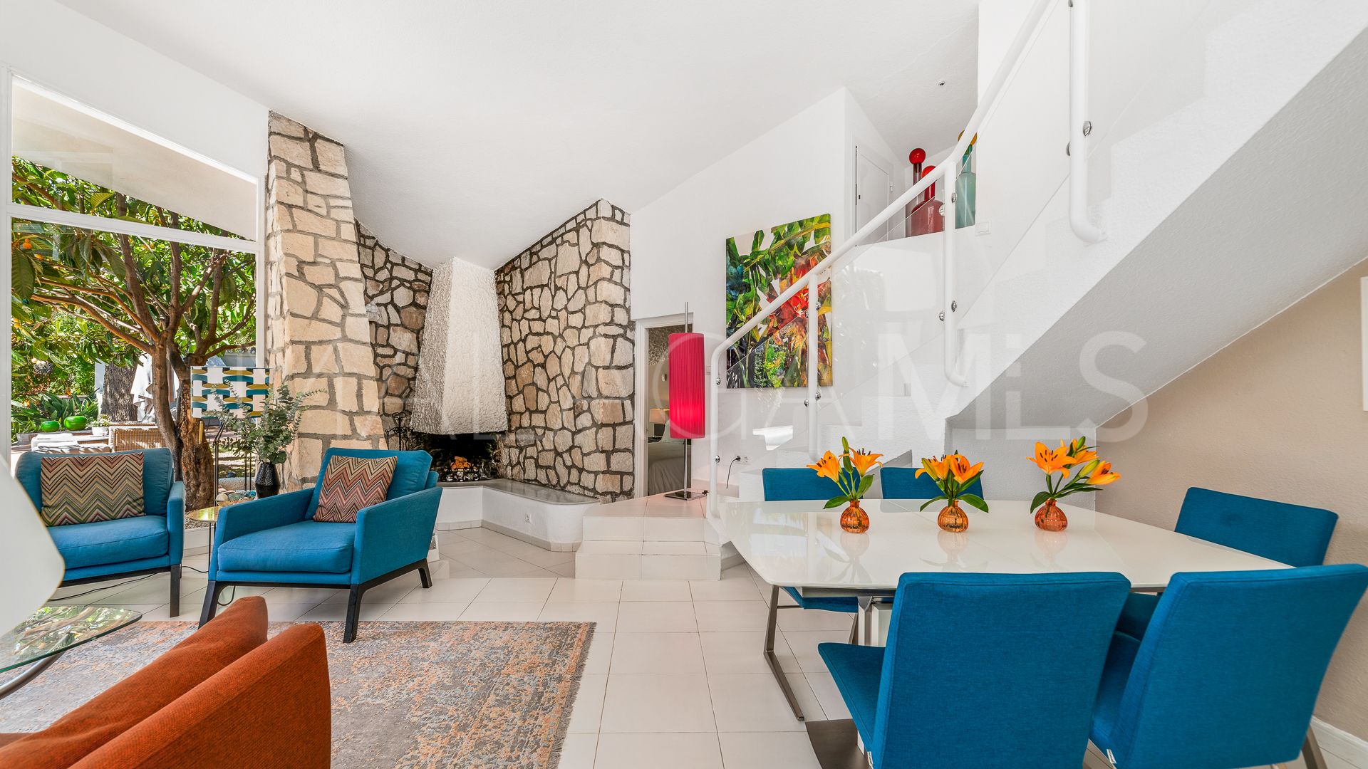 Villa for sale in Elviria